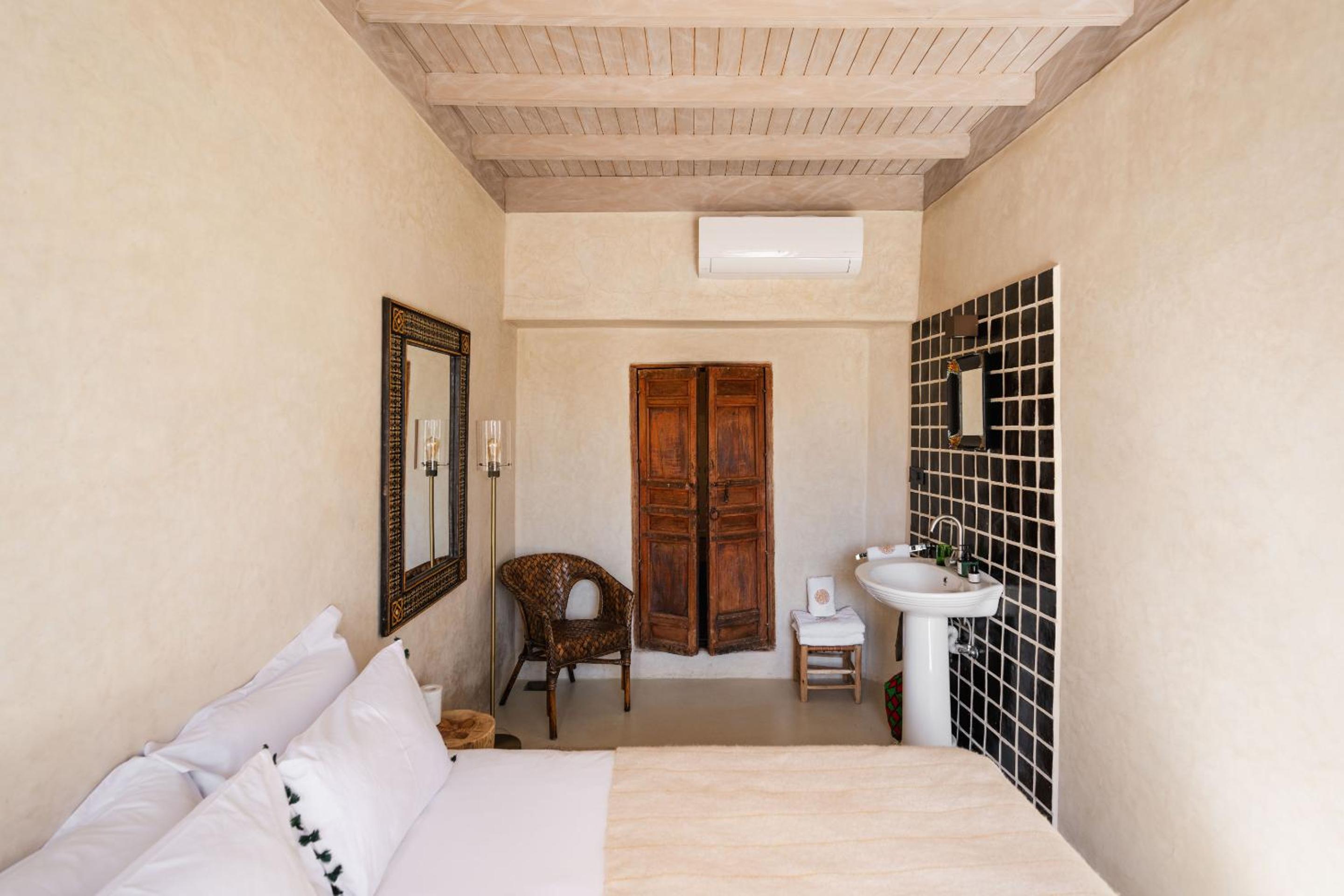 Double or Twin Room with Private Bathroom