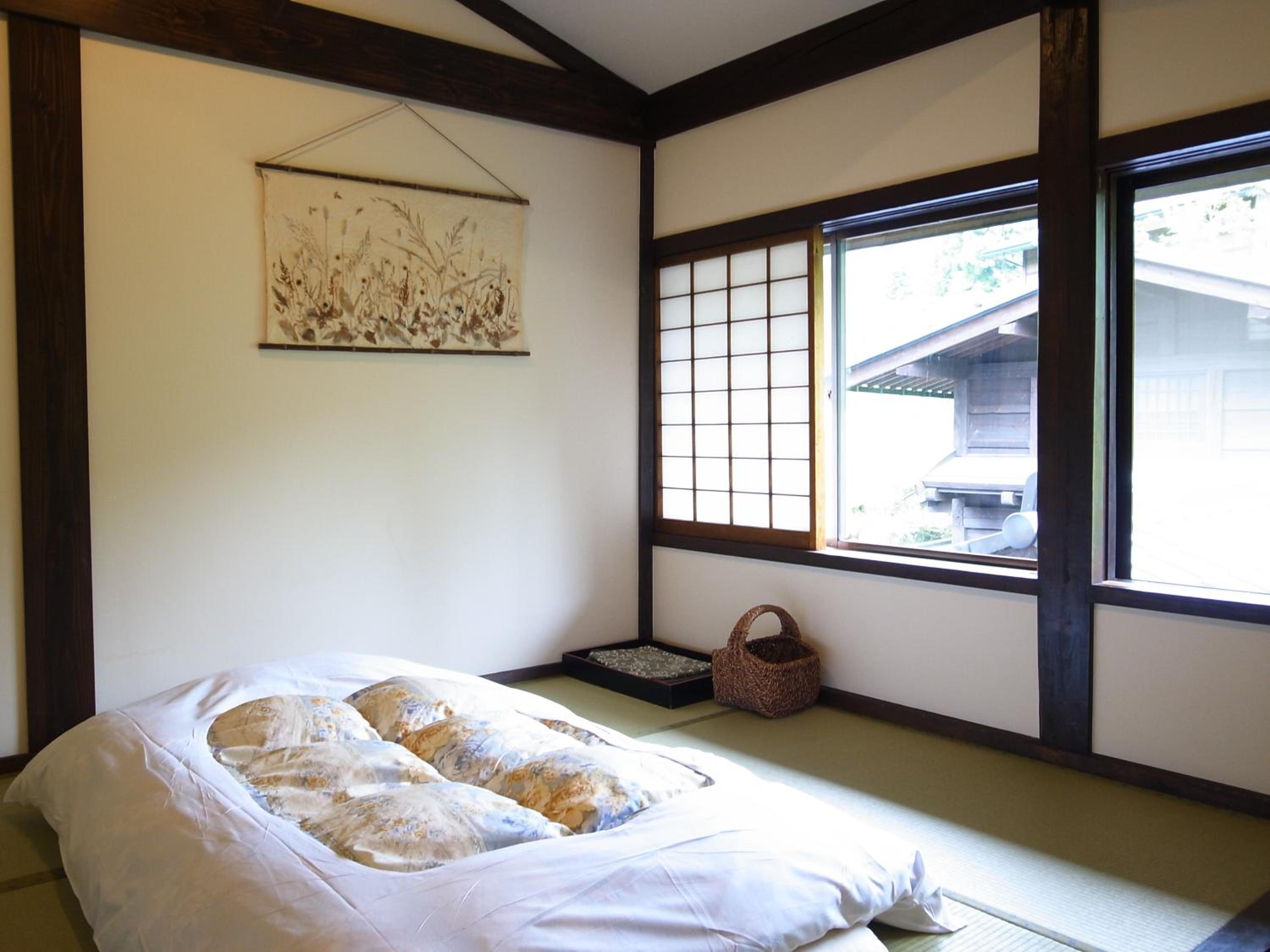 Japanese-Style Room with Shared Bathroom photo 3
