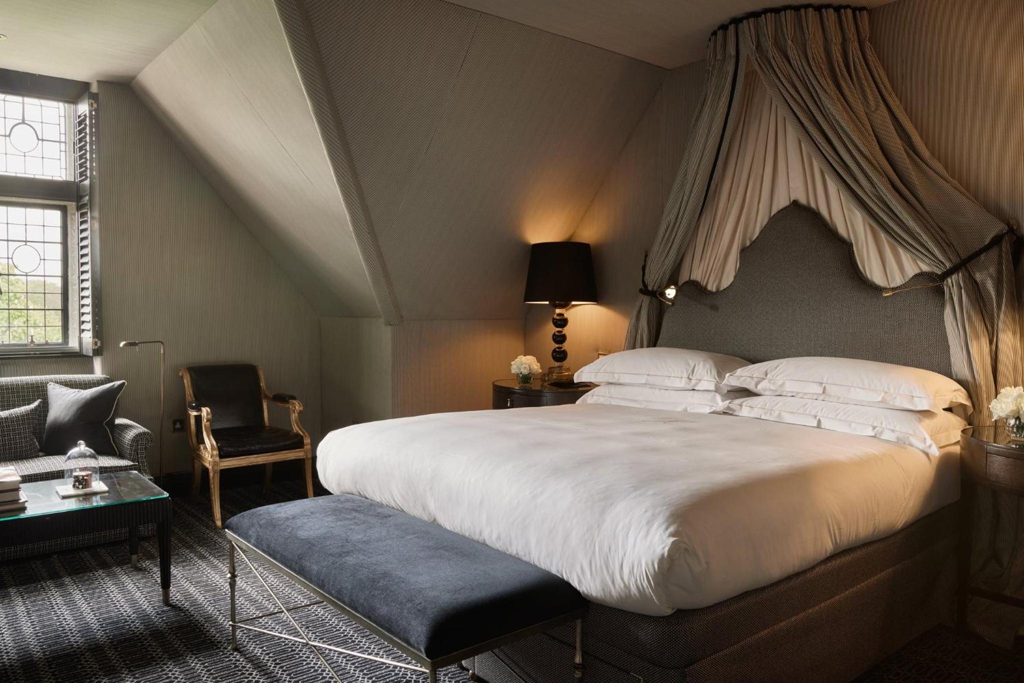 Junior Suite with Garden View thumbnail 6