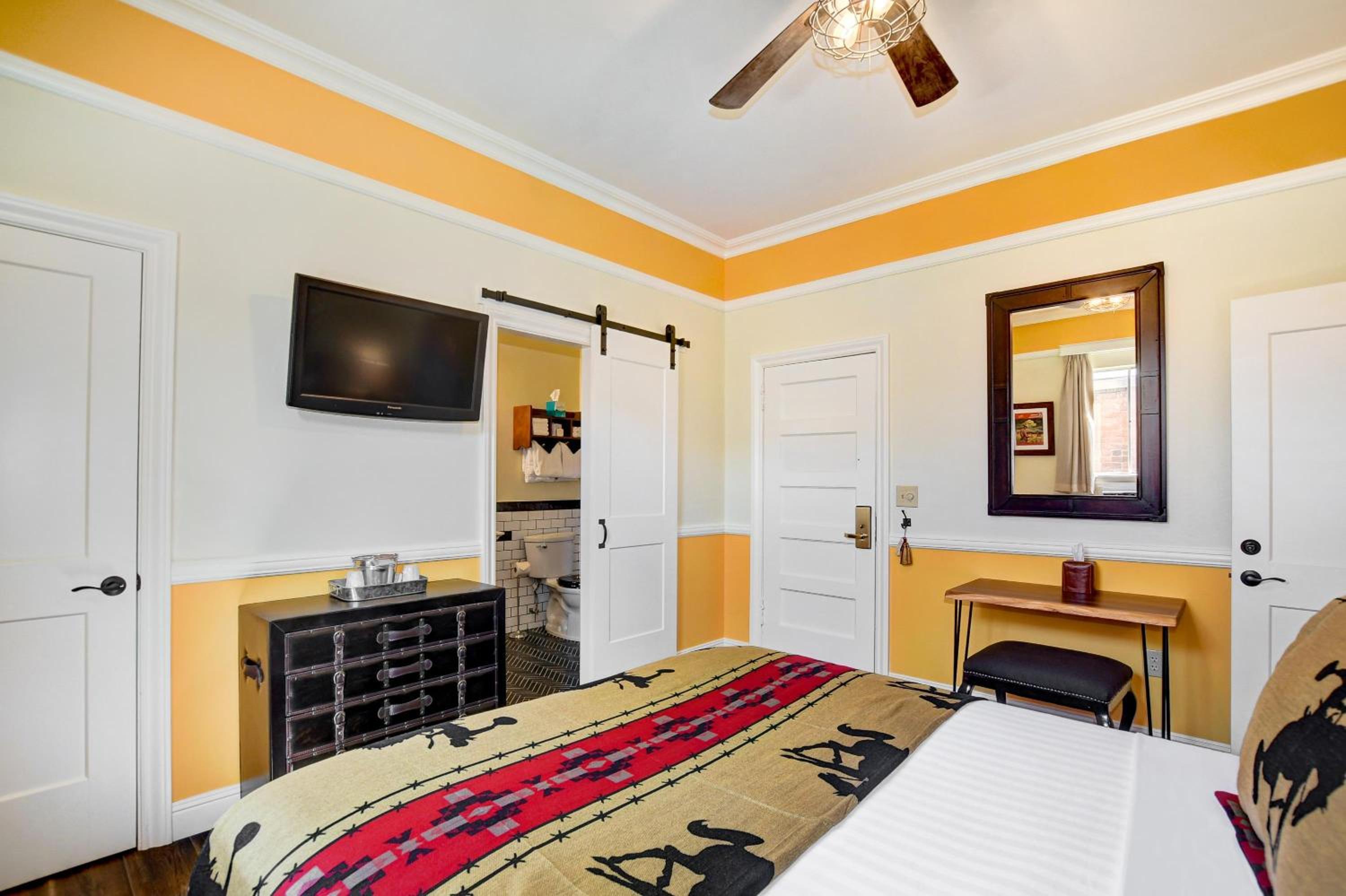 King Room - Non-Smoking