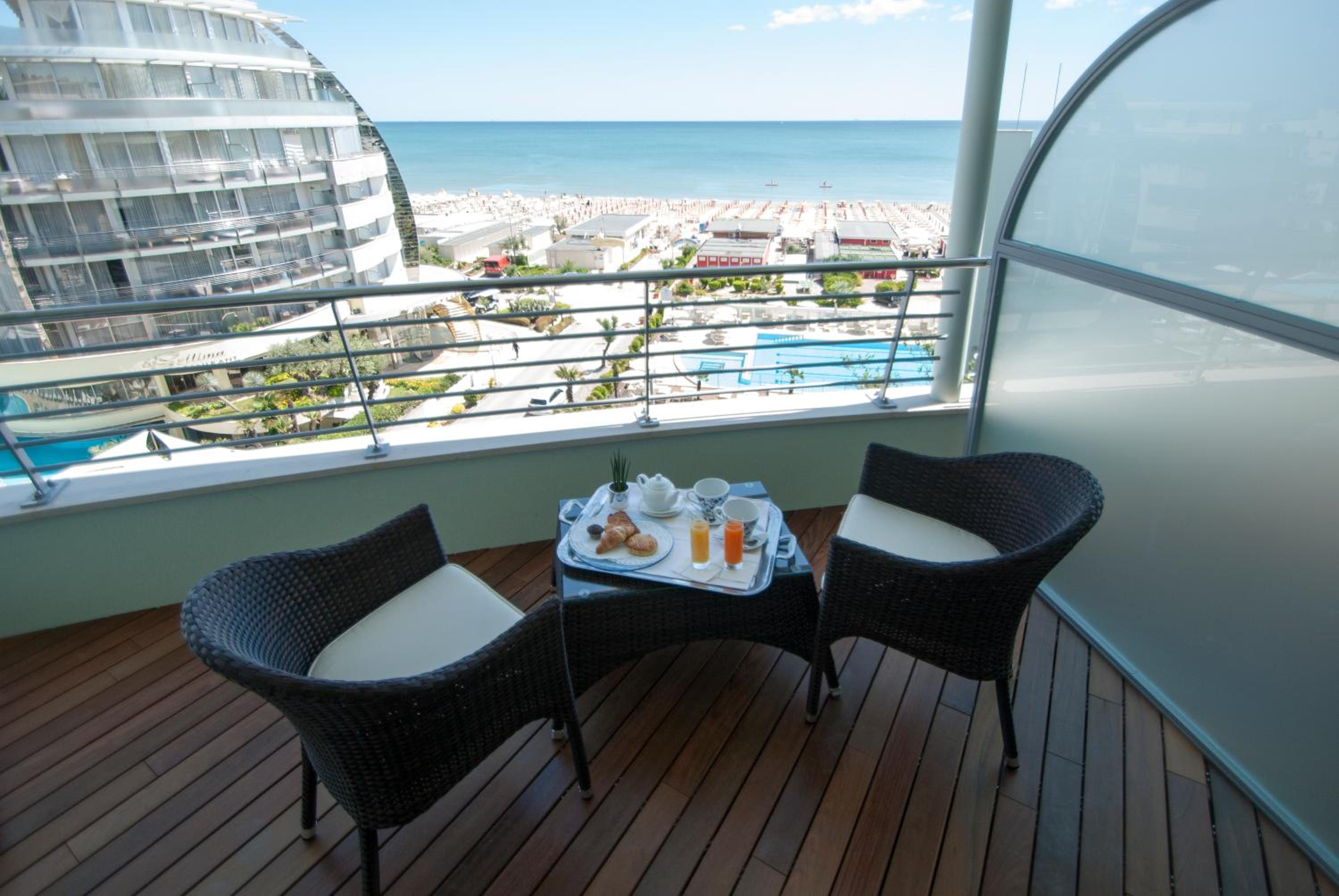 Executive Double Room with Sea View - Photo 5