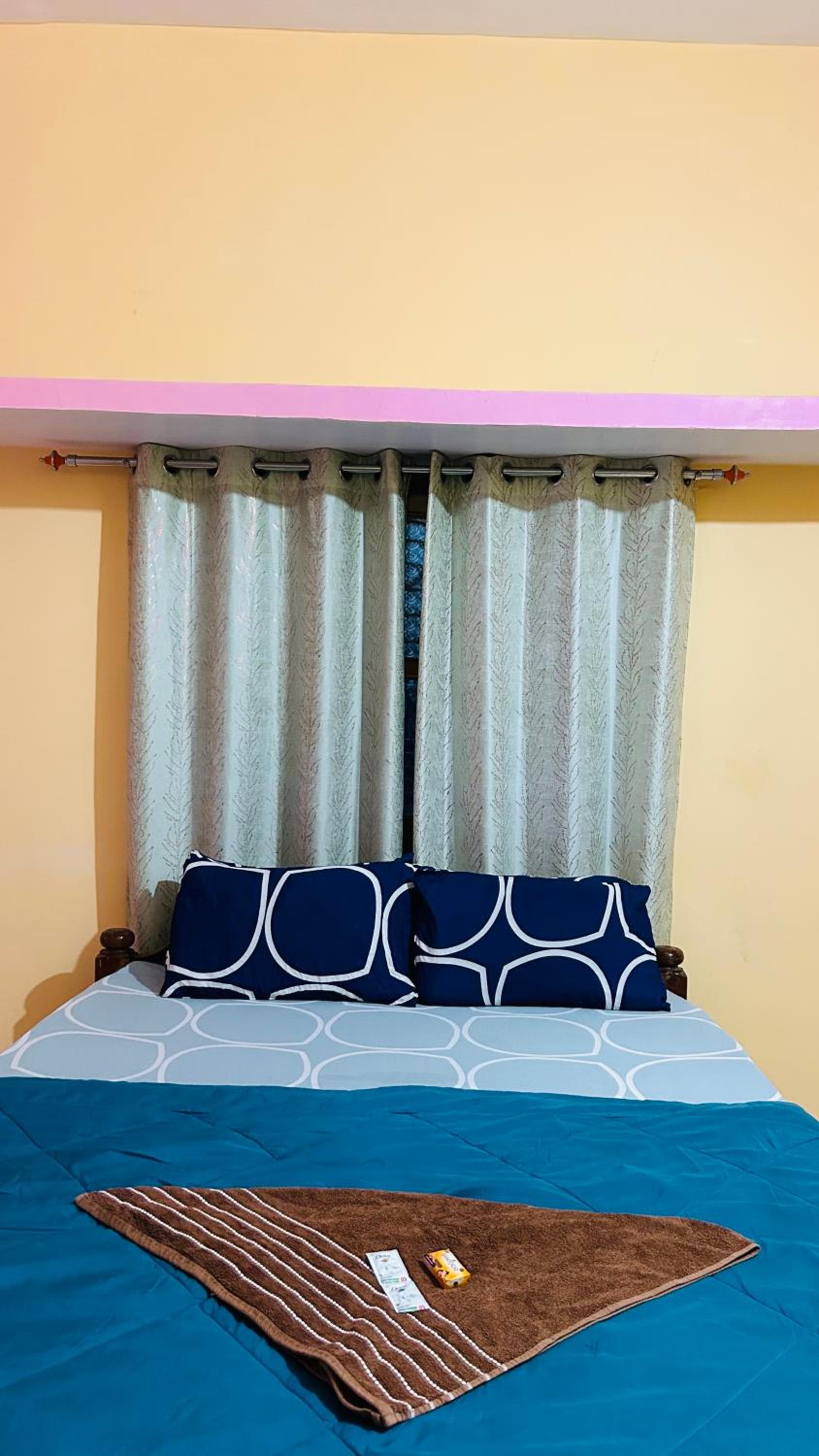 Two-Bedroom House photo 2