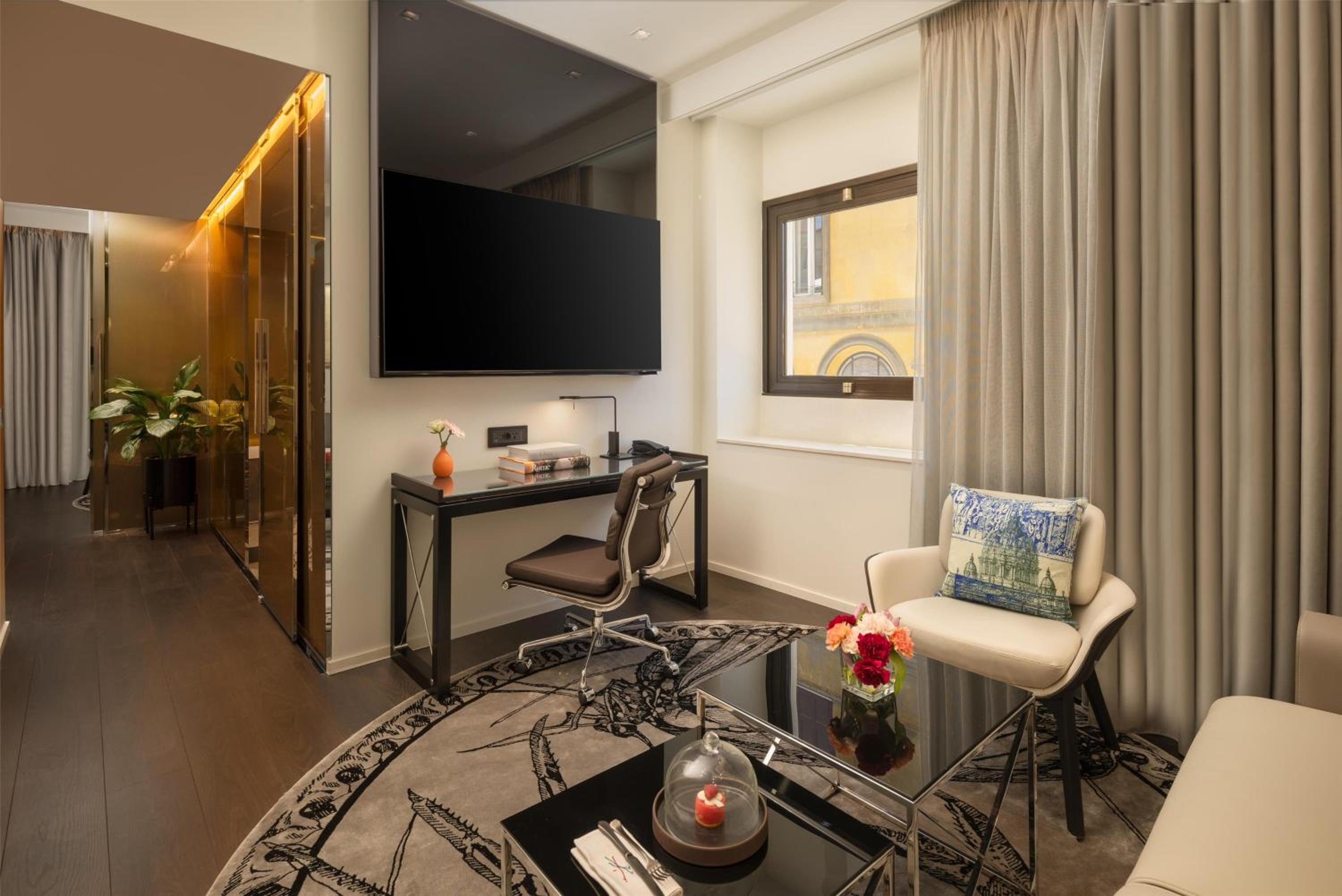 One Bedroom Suite King