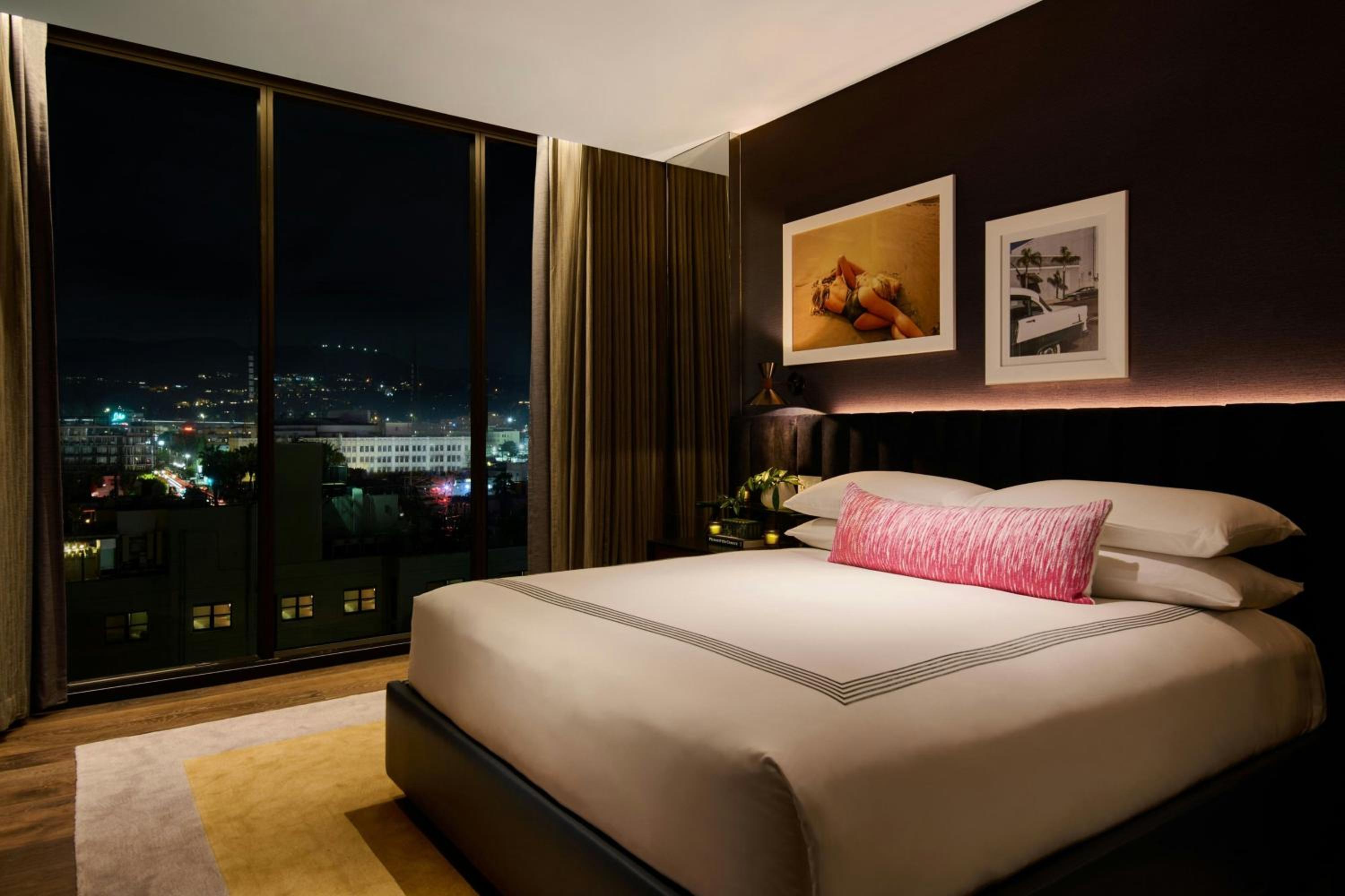 The Grande Presidential King Suite photo 2
