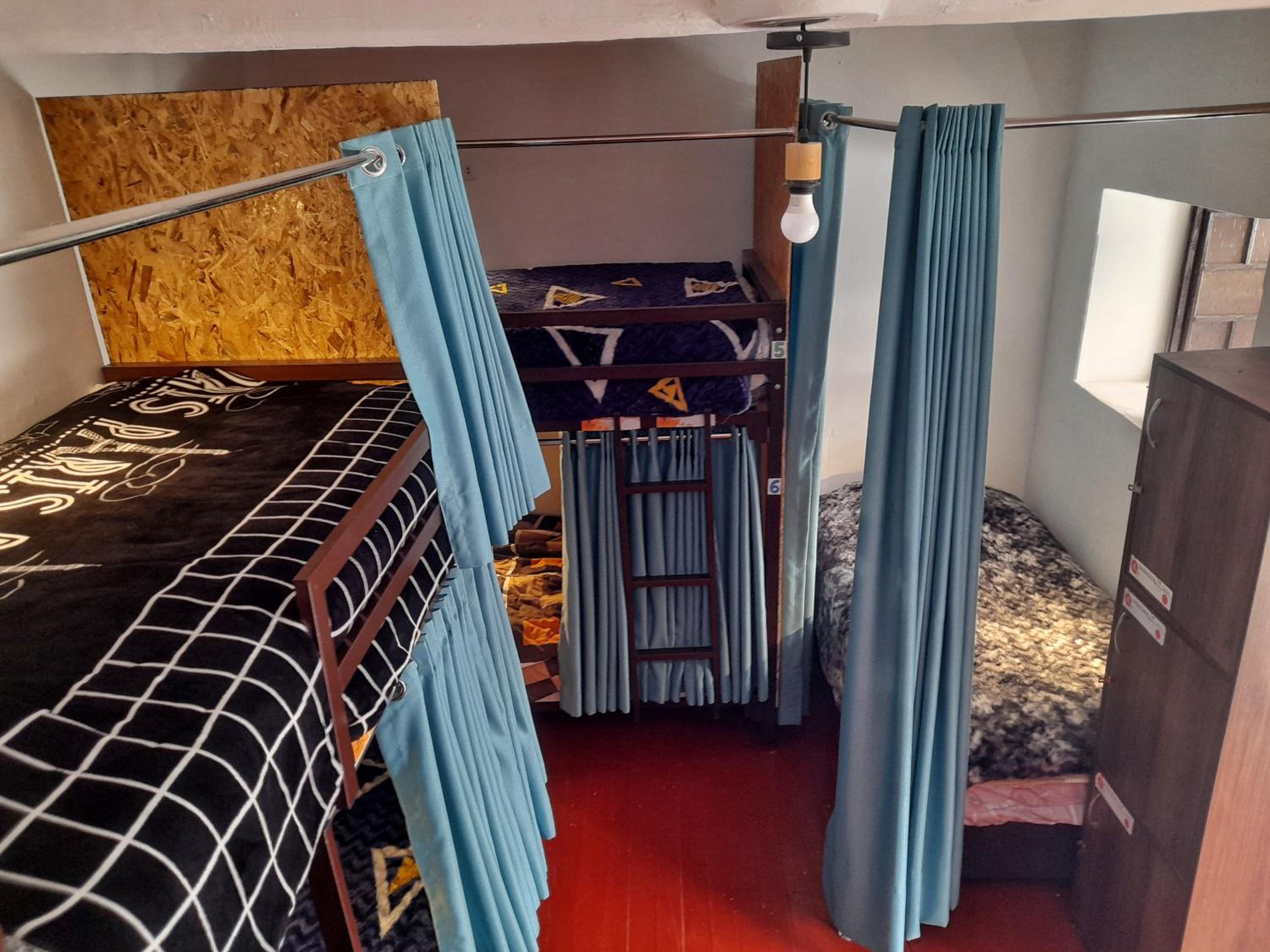 Female Dormitory Room photo 3