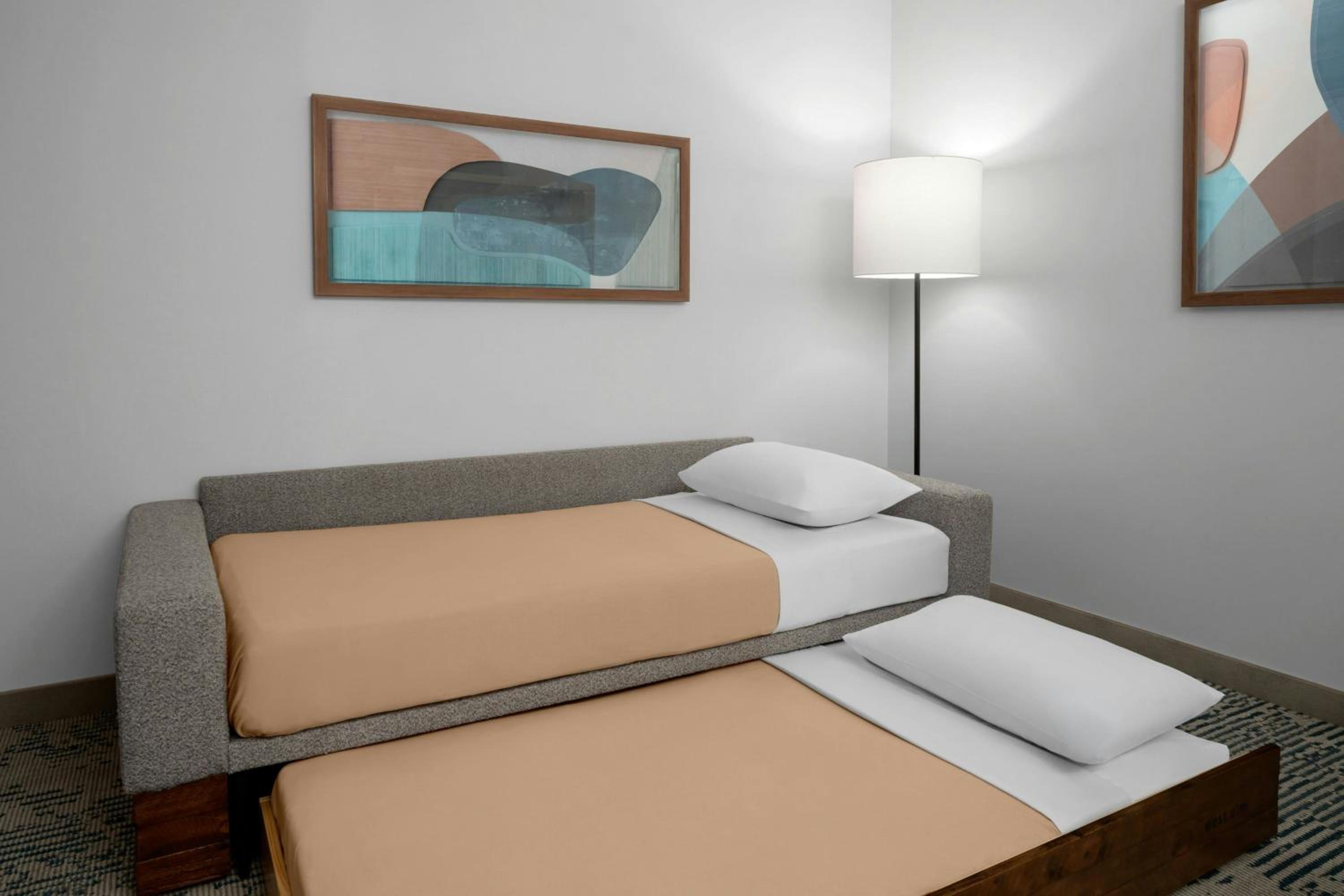 Queen Suite with Sofa Bed and Adapted Tub - Mobility and Hearing Accessible photo 3