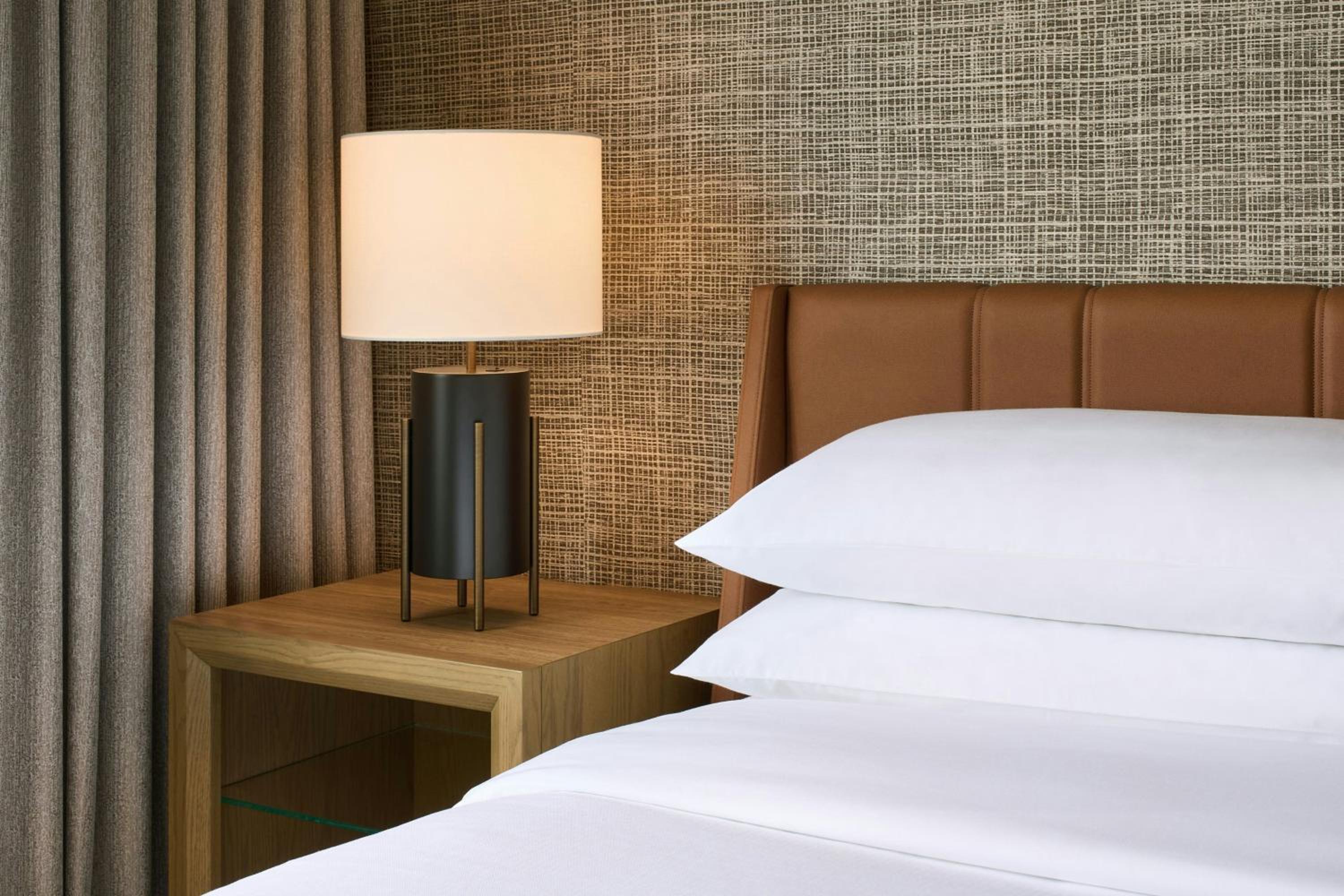 Sheraton Suites Chicago O'Hare
