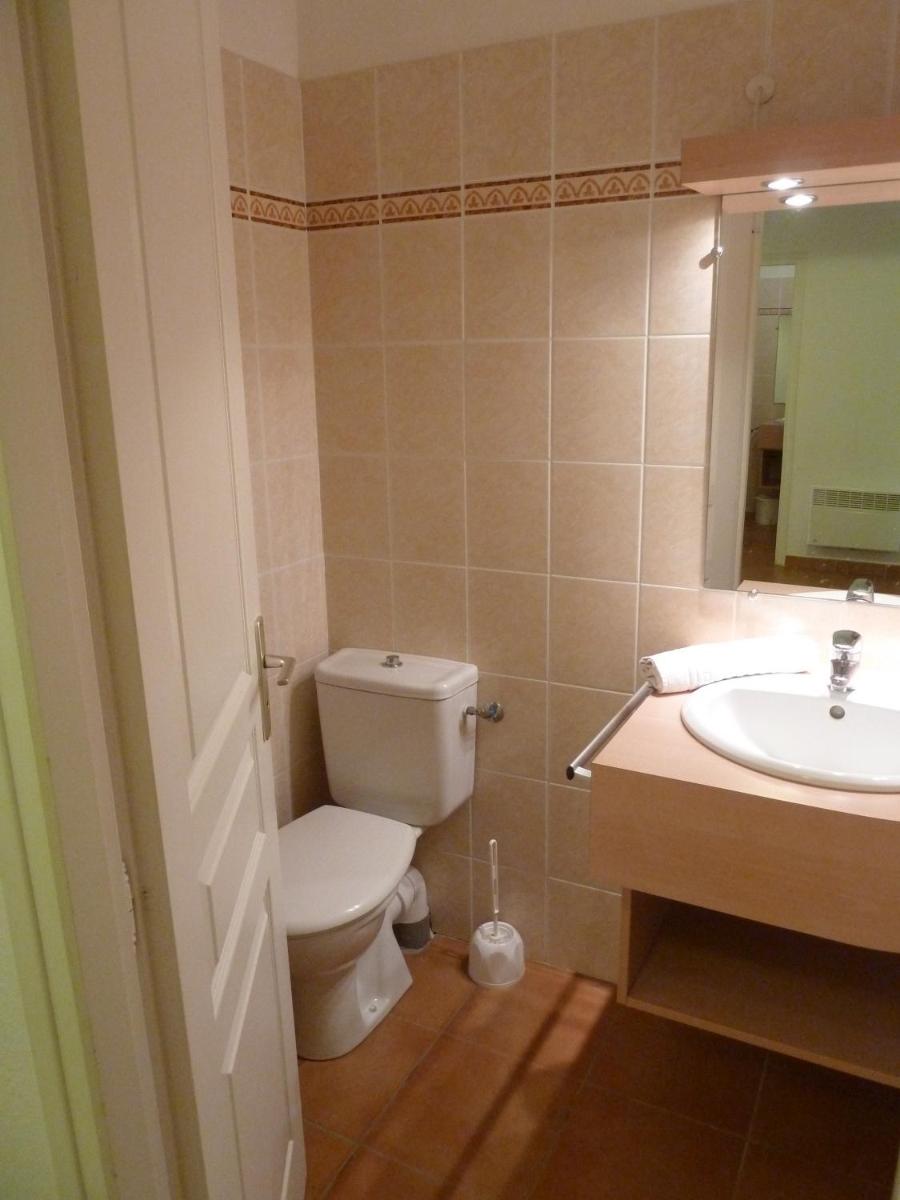 Two-Bedroom Apartment with Large Terrace - Photo 15