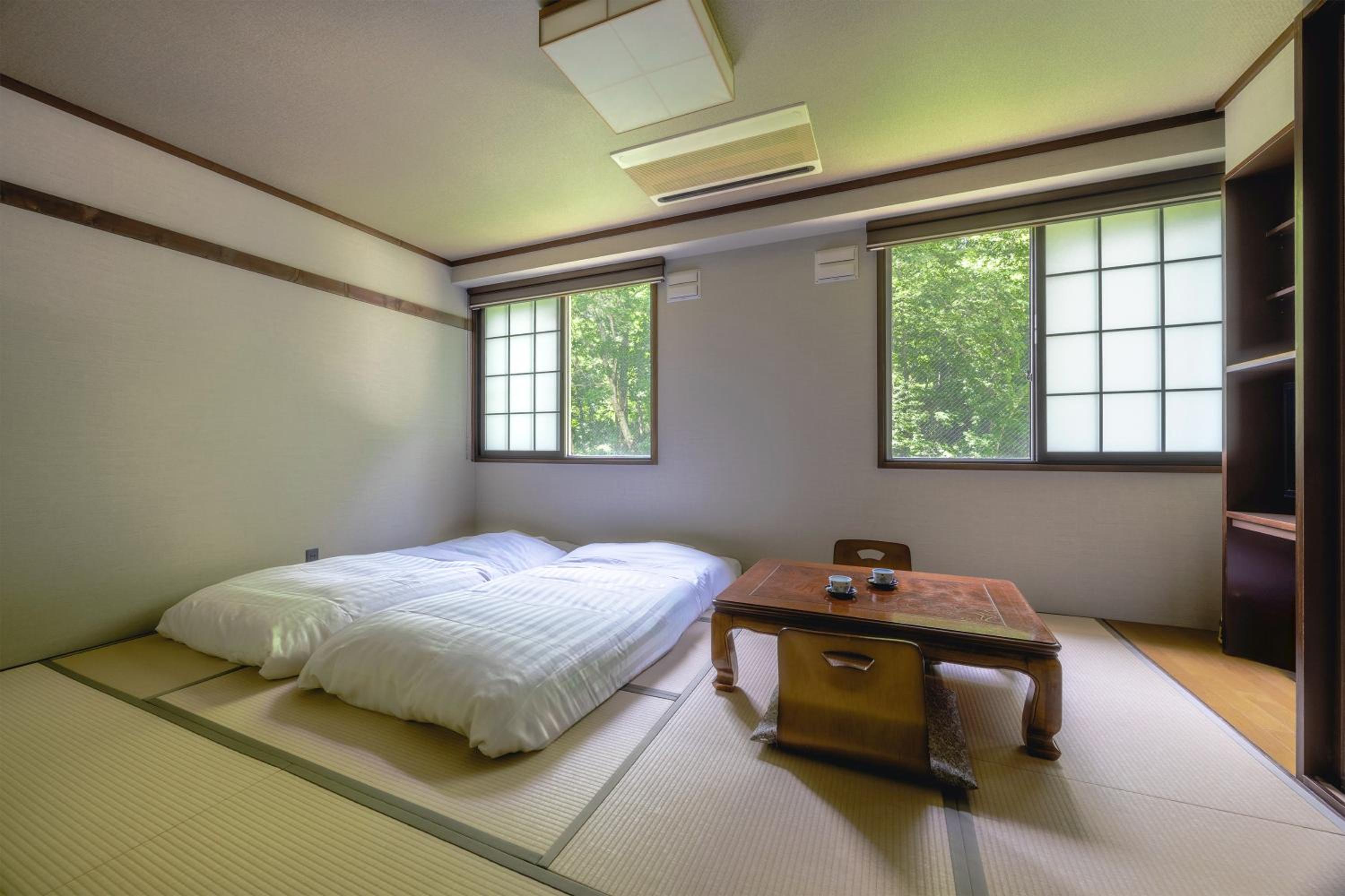 Japanese-Style Room