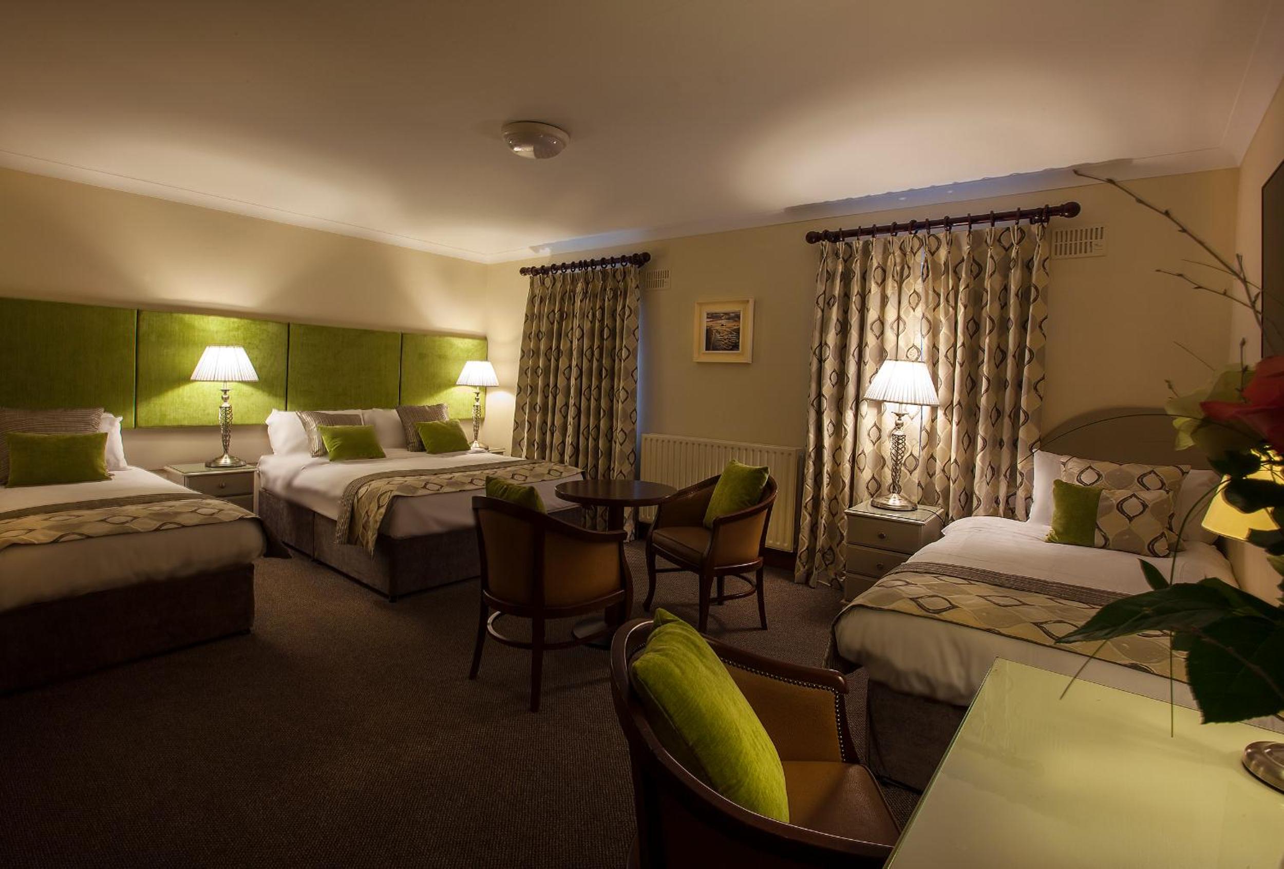 Deluxe Family Room - Photo 7