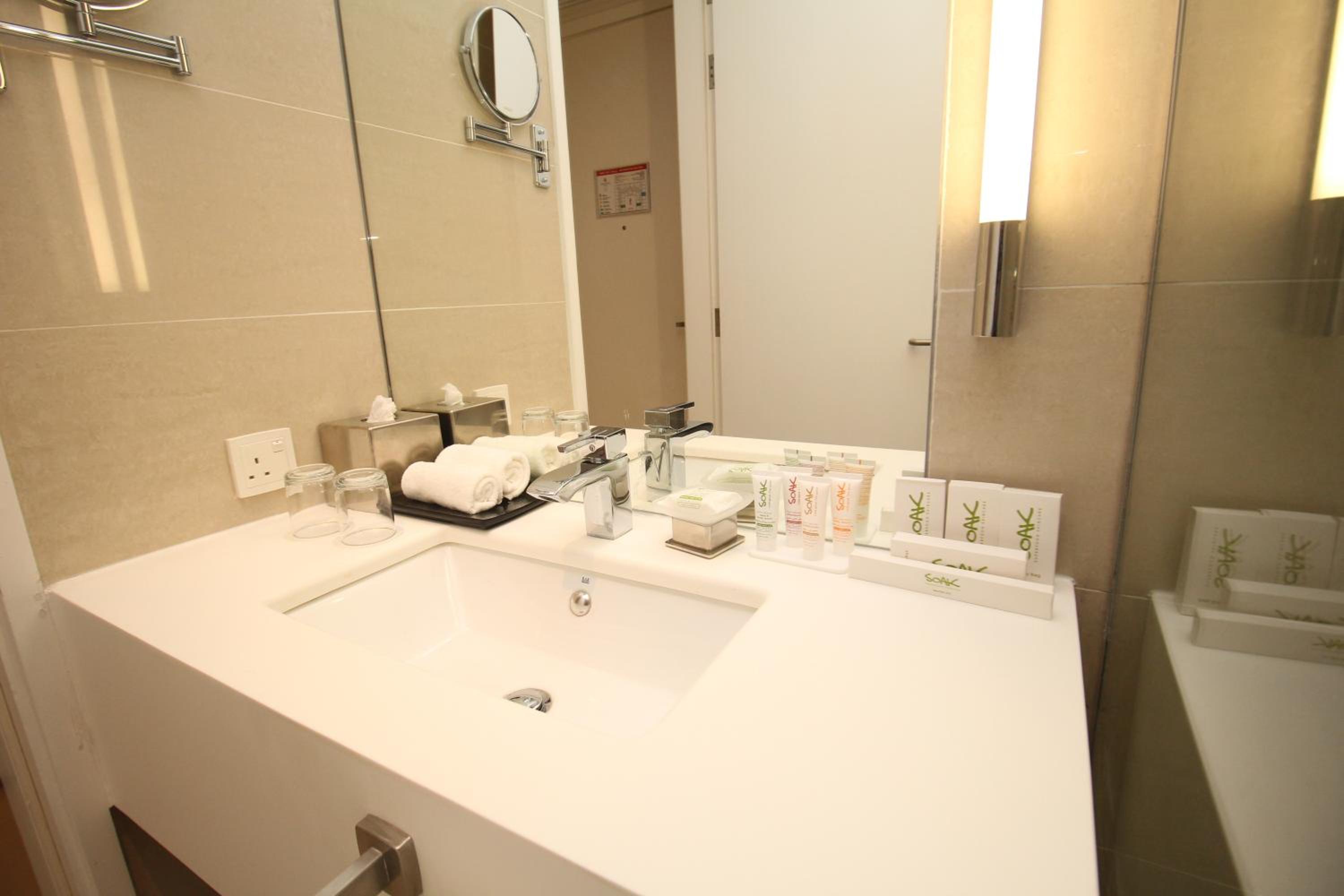 Superior Twin Room - Al Diriyah Style photo 3