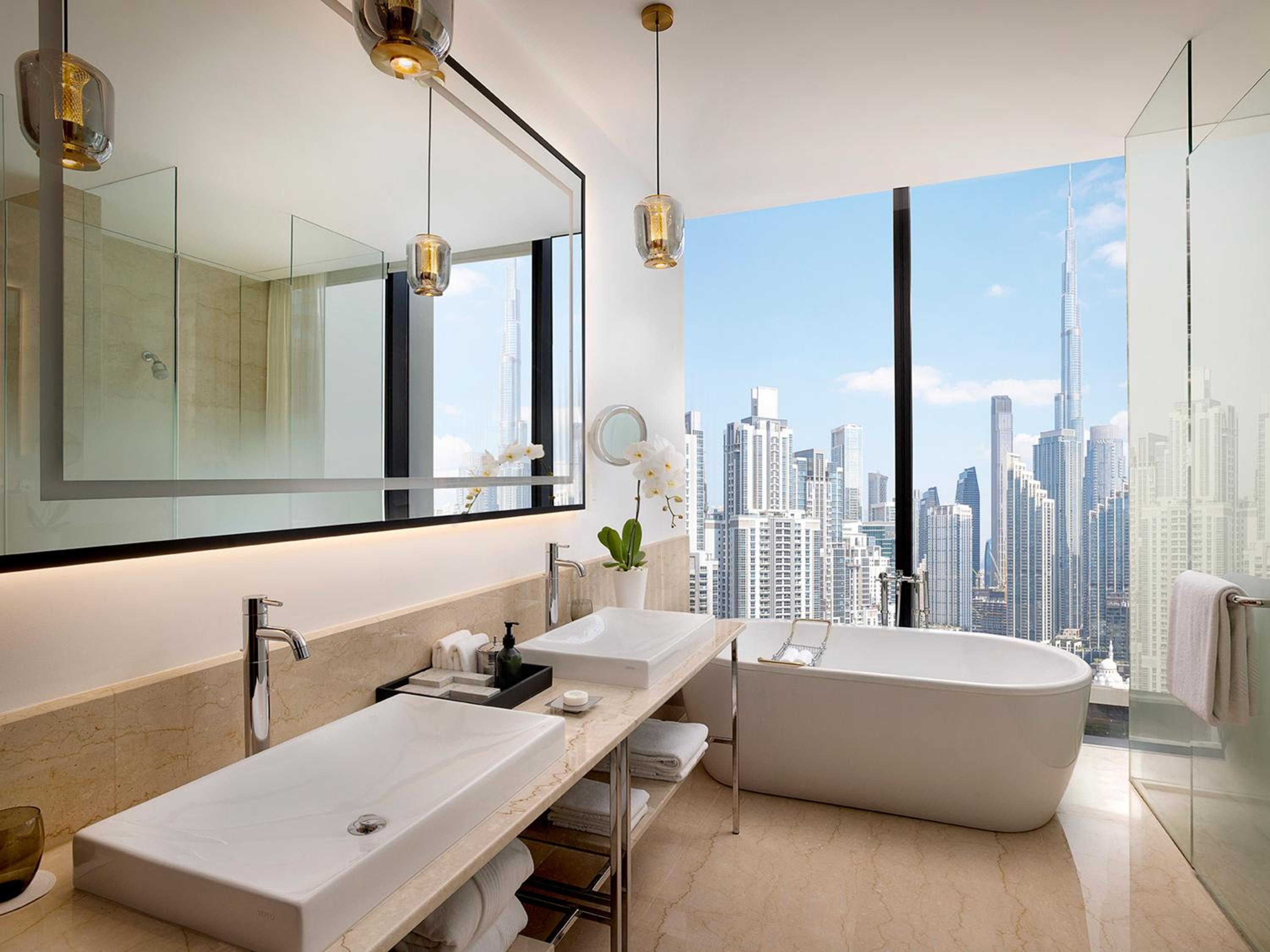 Luxury Burj Khalifa View Room
