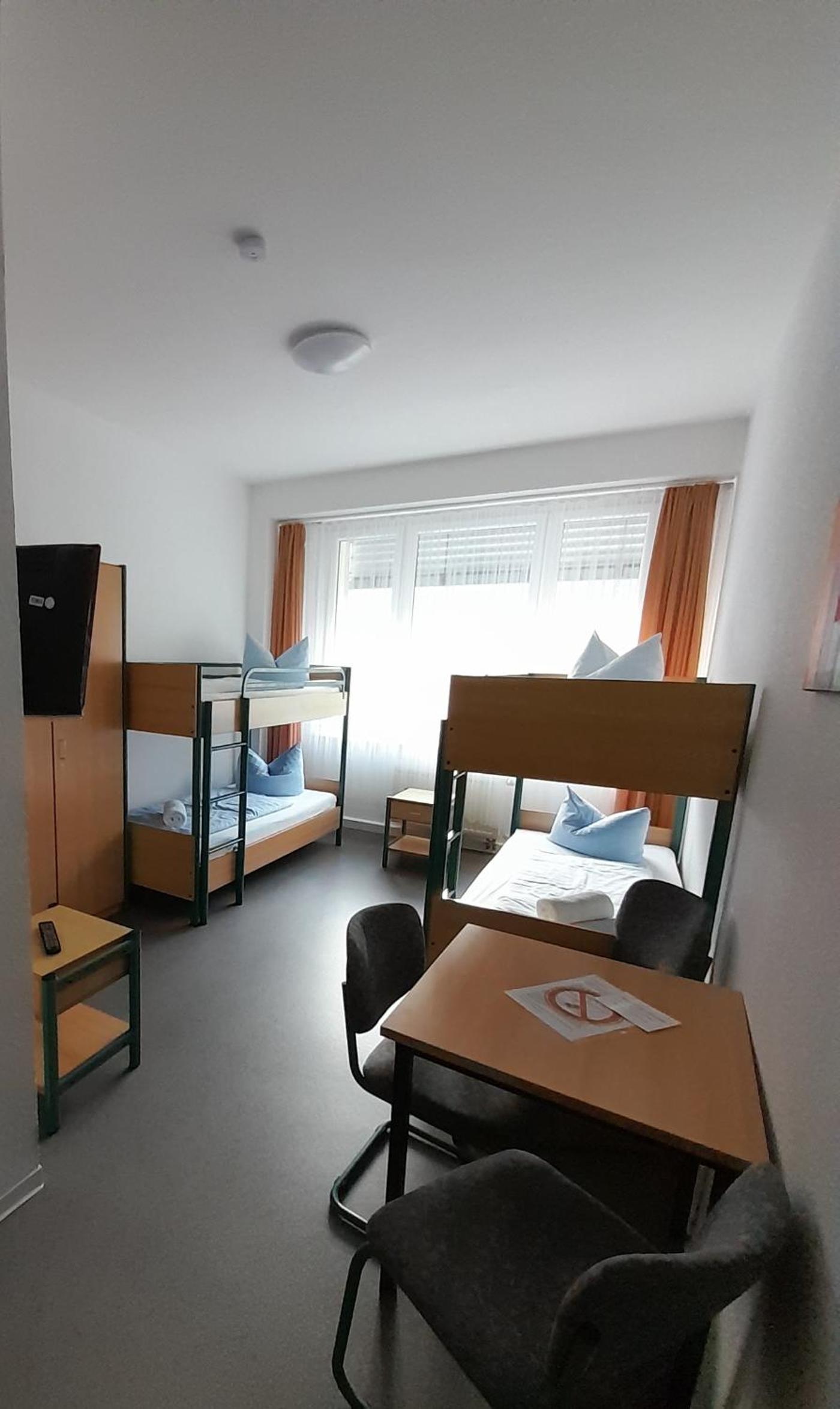 Quadruple Room with Private Bathroom photo 1