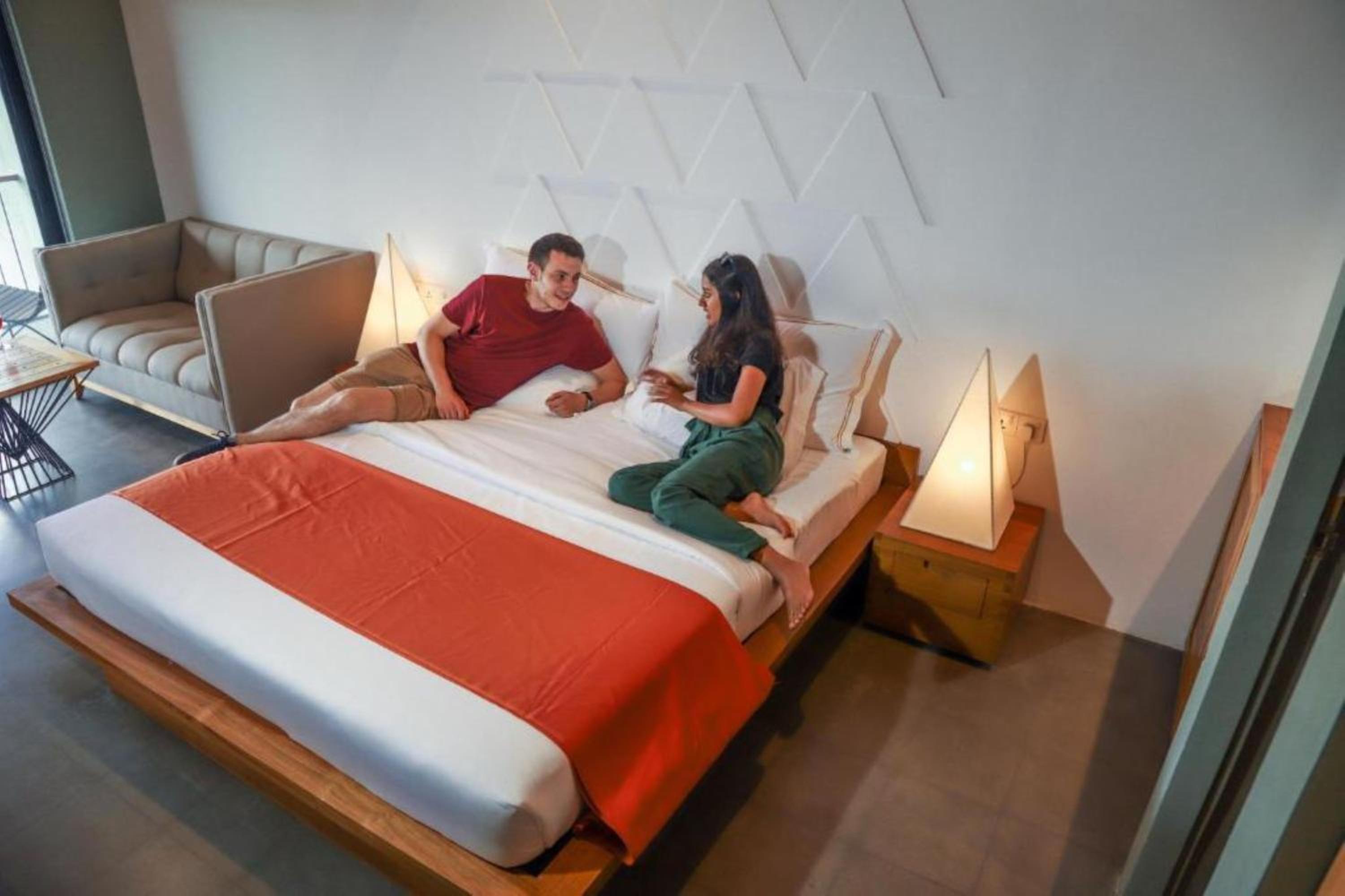Deluxe Double or Twin Room with Lake View - Photo 5