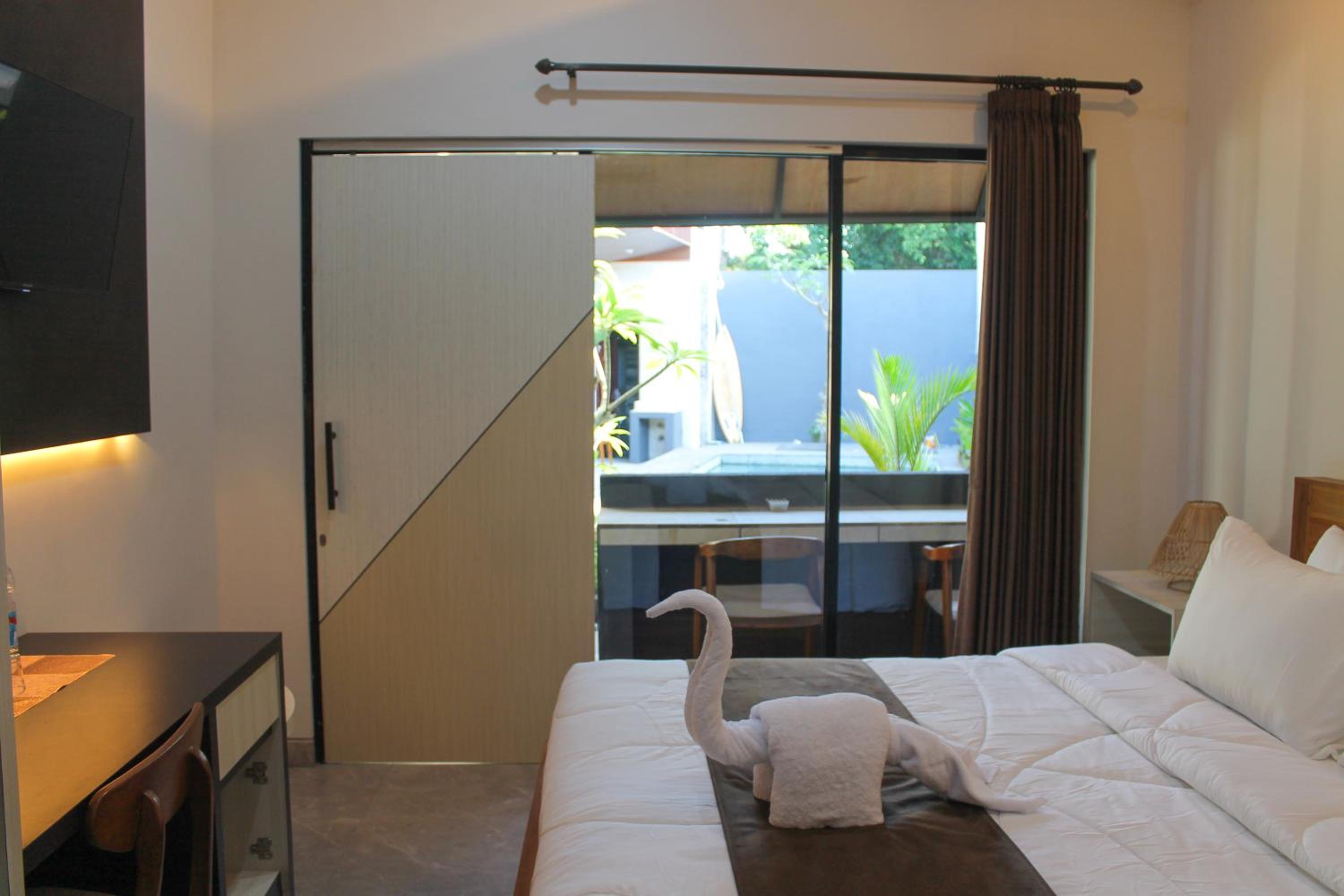 Double Room with Pool View