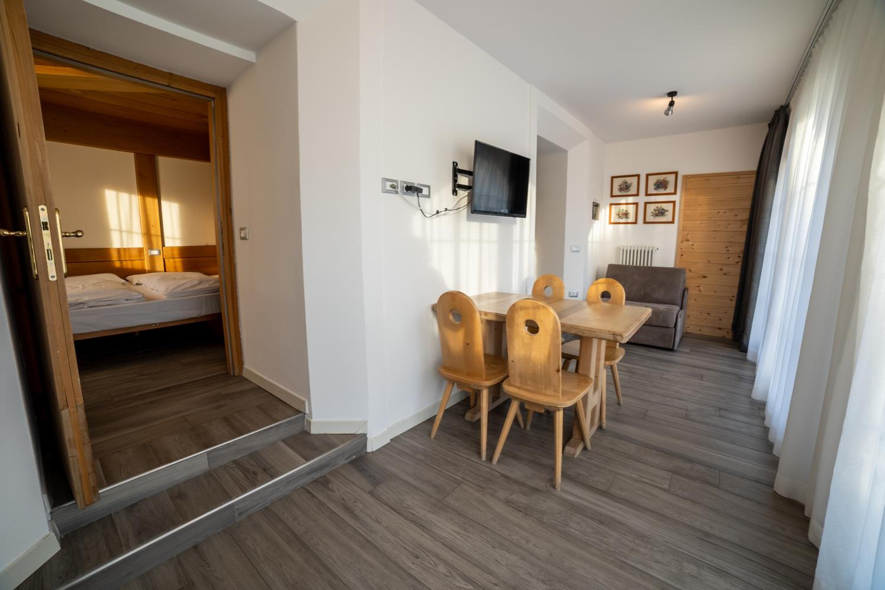 One-Bedroom Apartment with Garden photo 2