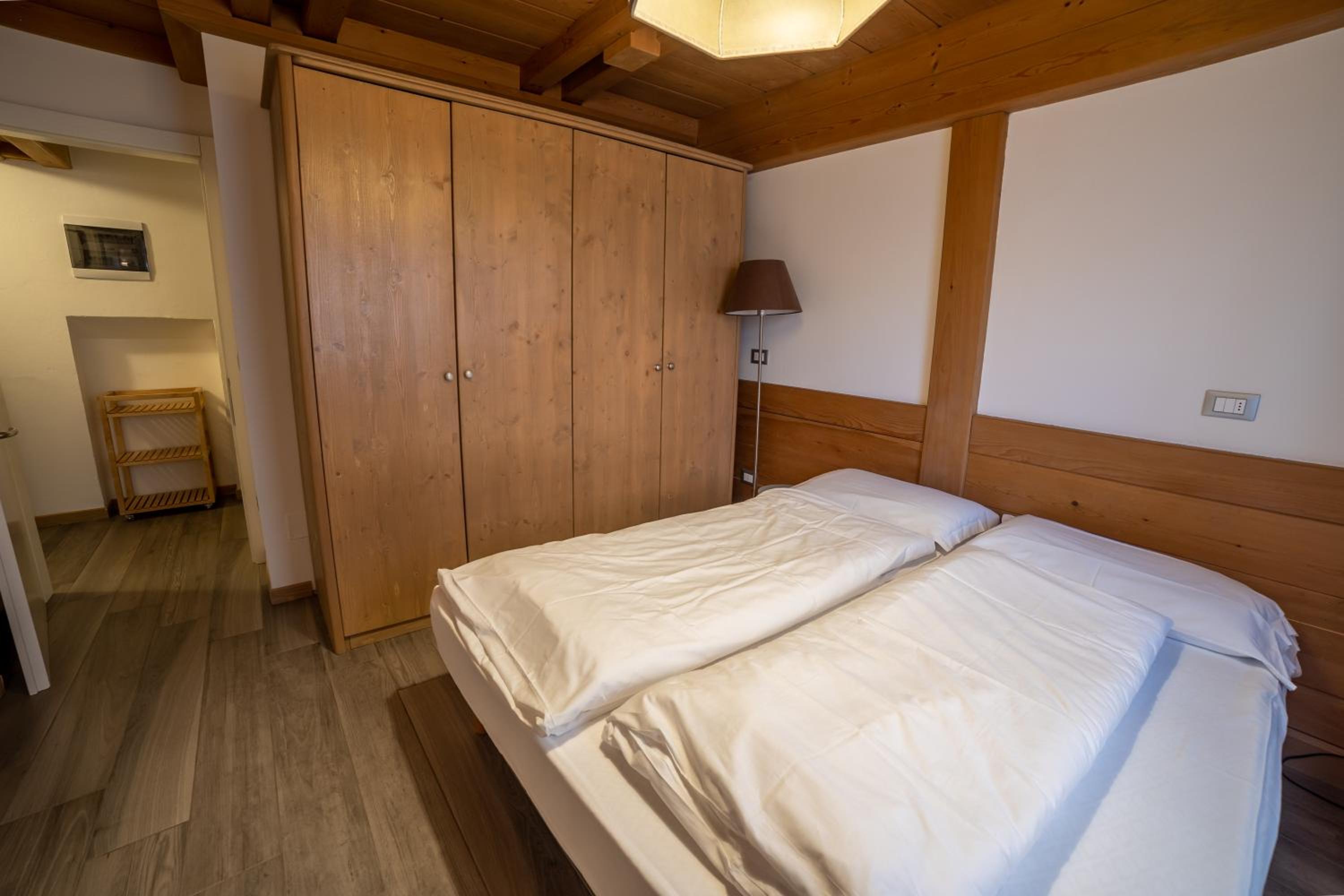 Two-Bedroom Apartment with Garden View photo 2