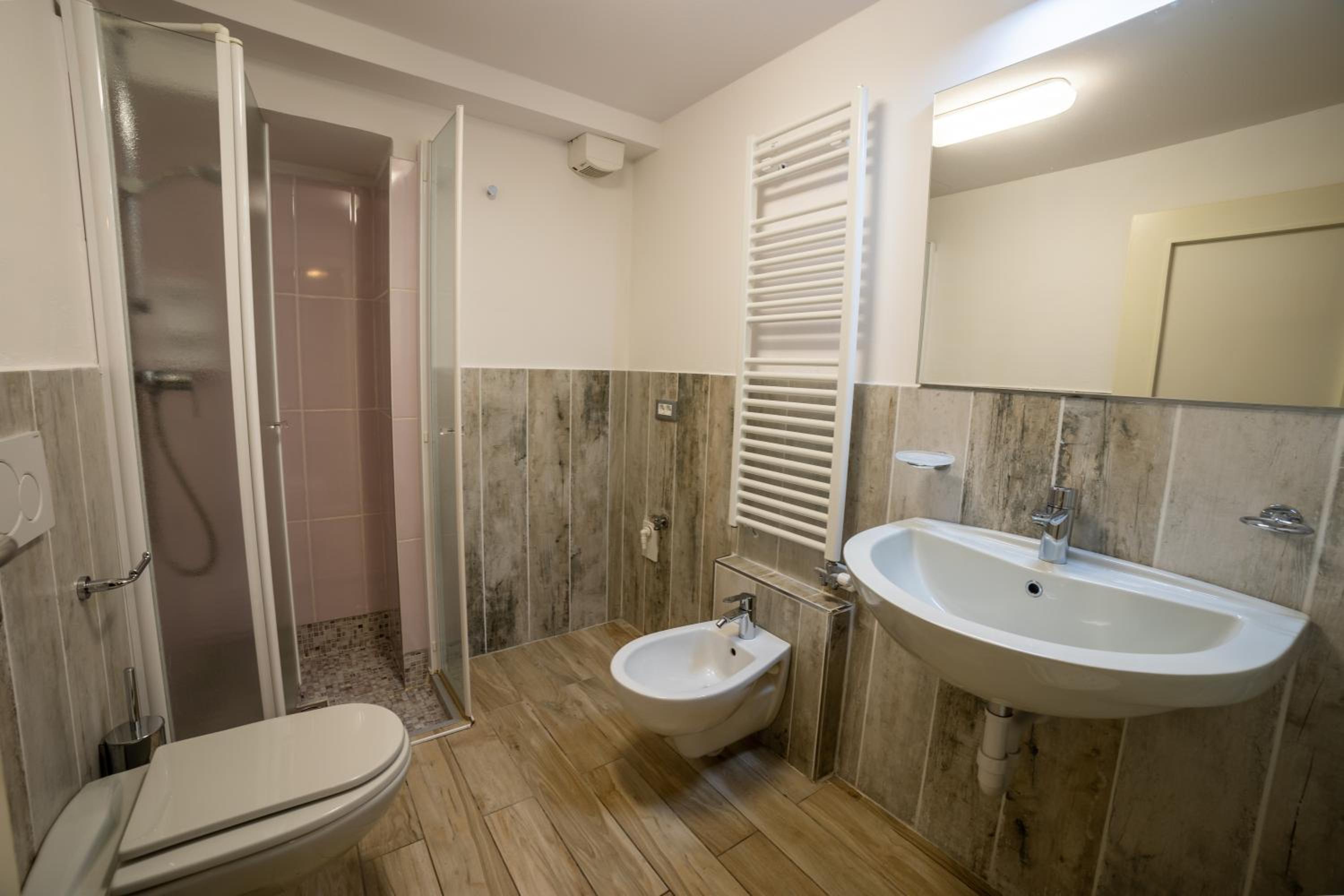 Two-Bedroom Apartment with Garden View photo 3