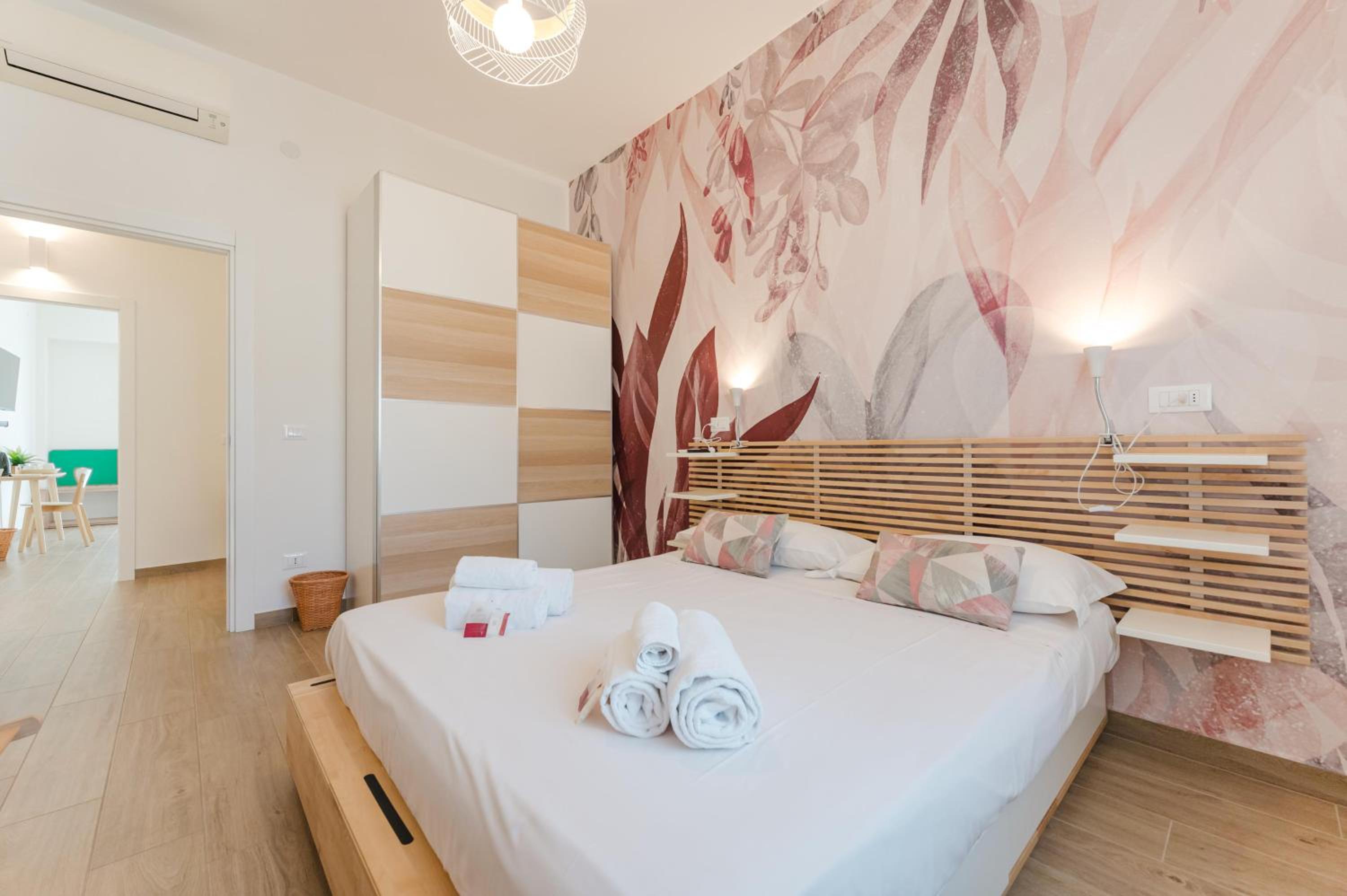 Standard Double Room with Shared Bathroom