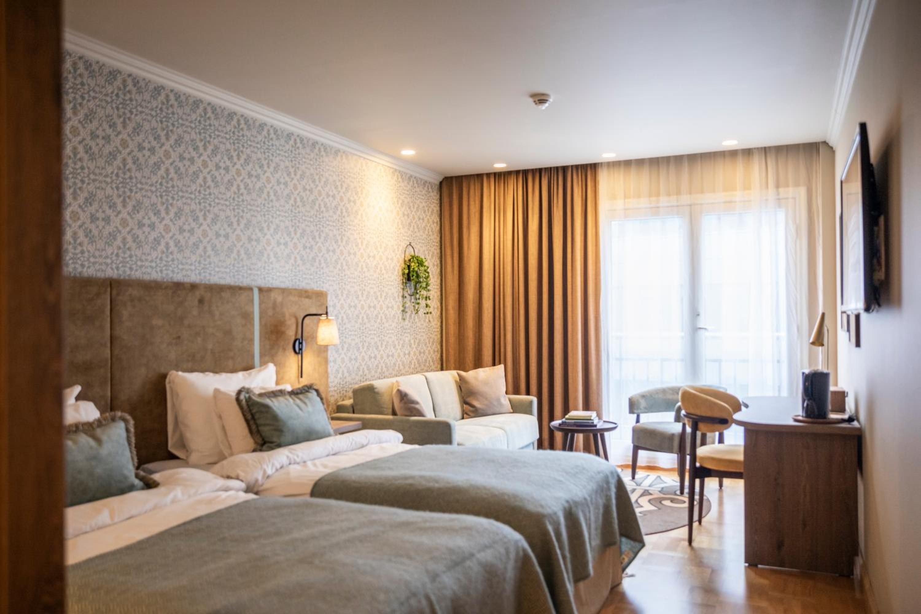 Superior Twin Room - Photo 1