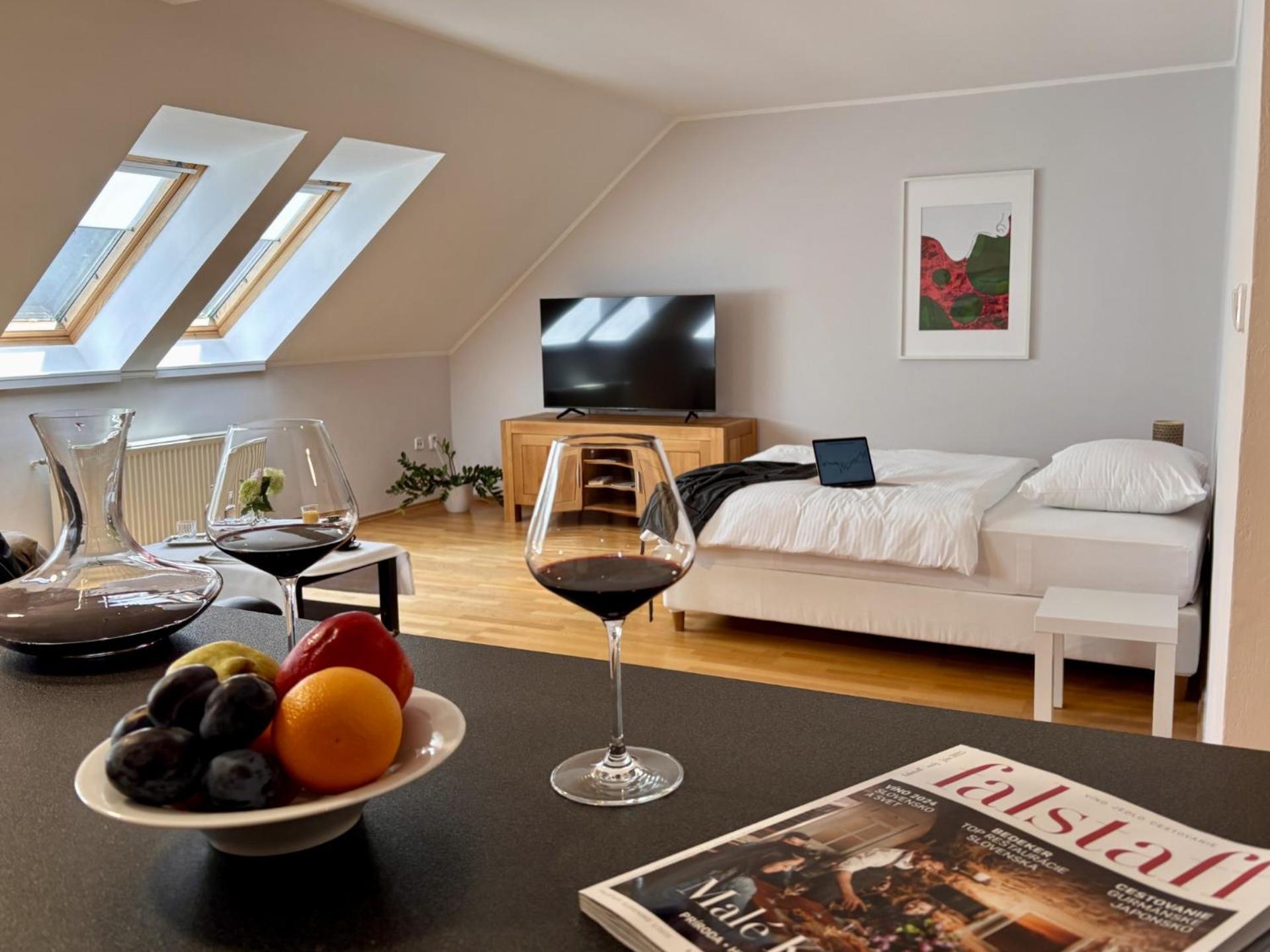 Apartment - Photo 2