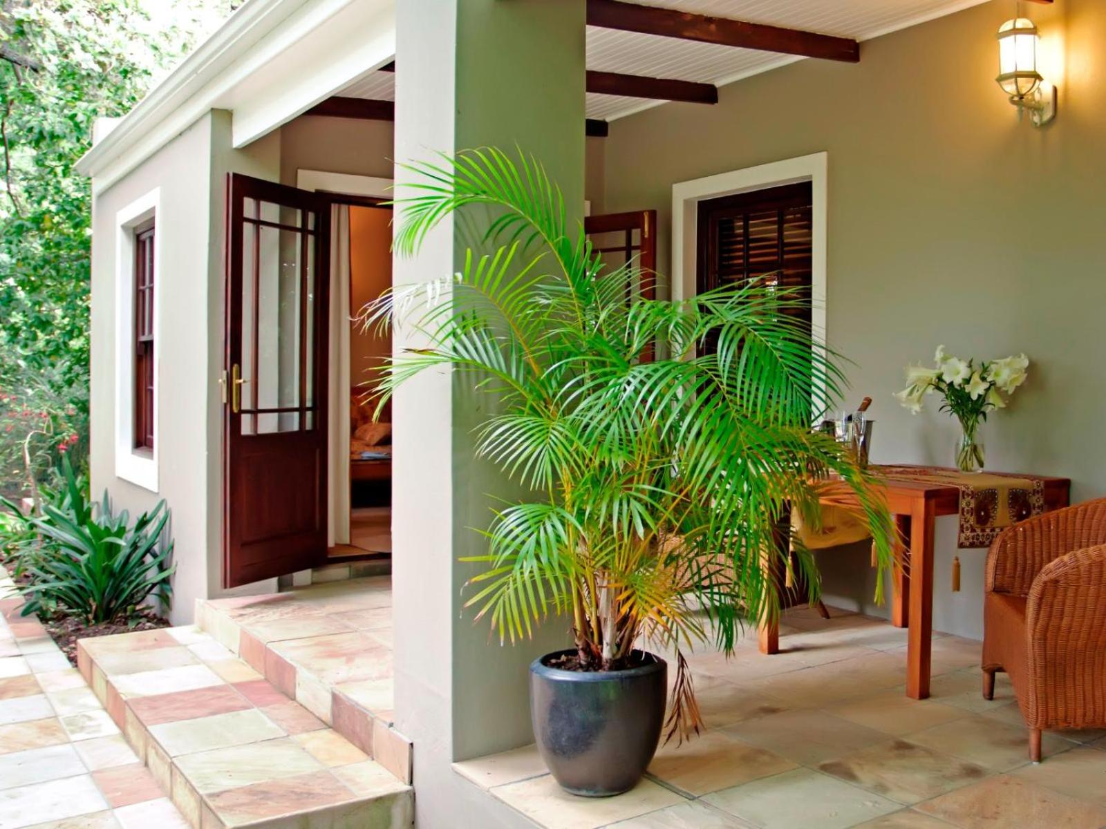 Honeymoon Suite - Photo 8