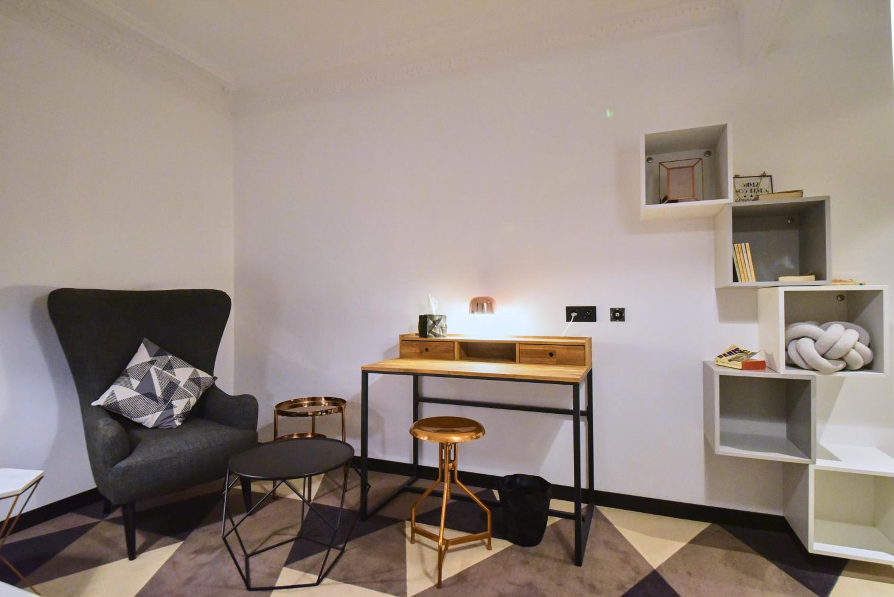 Superior Large Room photo 1
