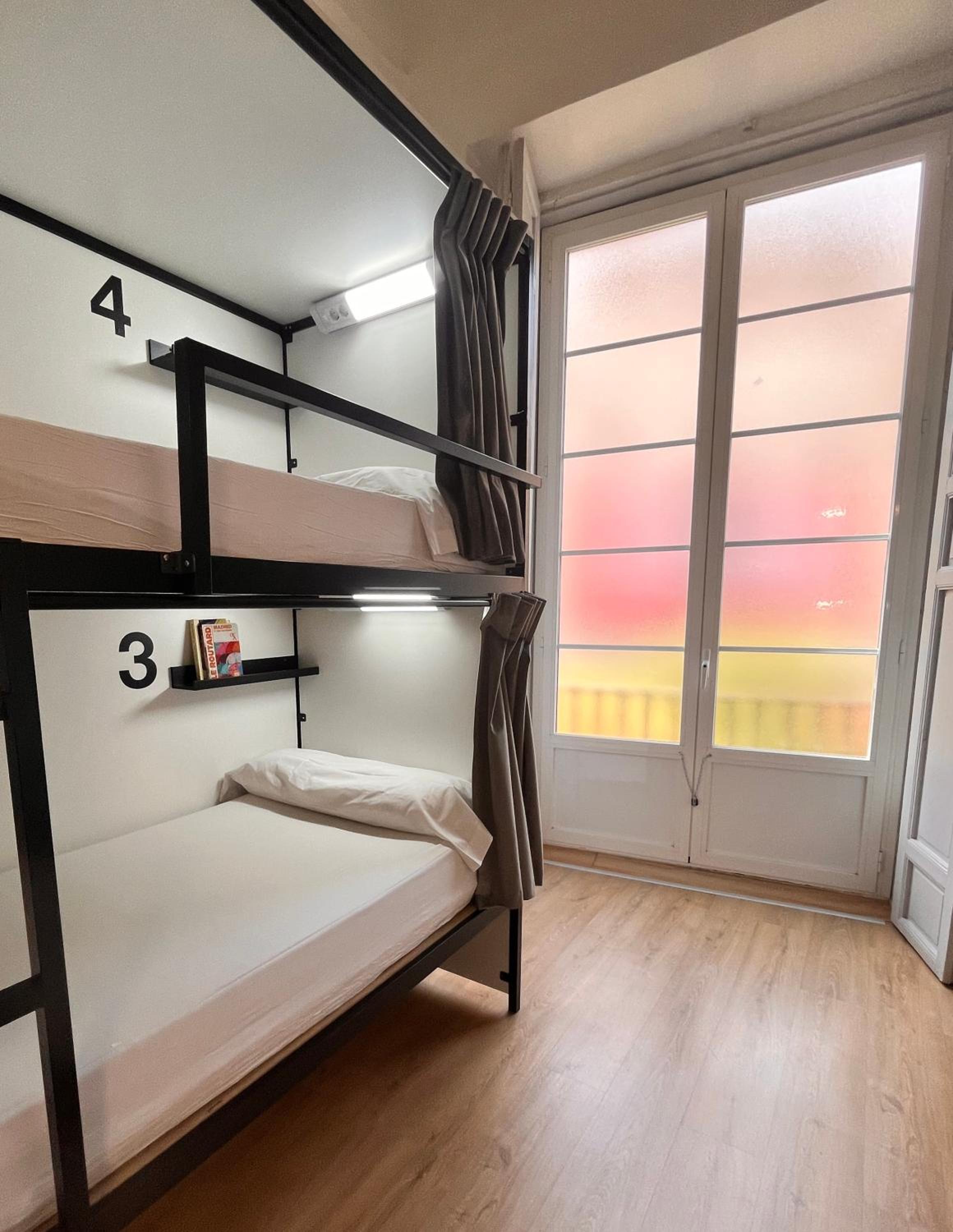 Single Bed in 4-Bed Dormitory Room photo 3