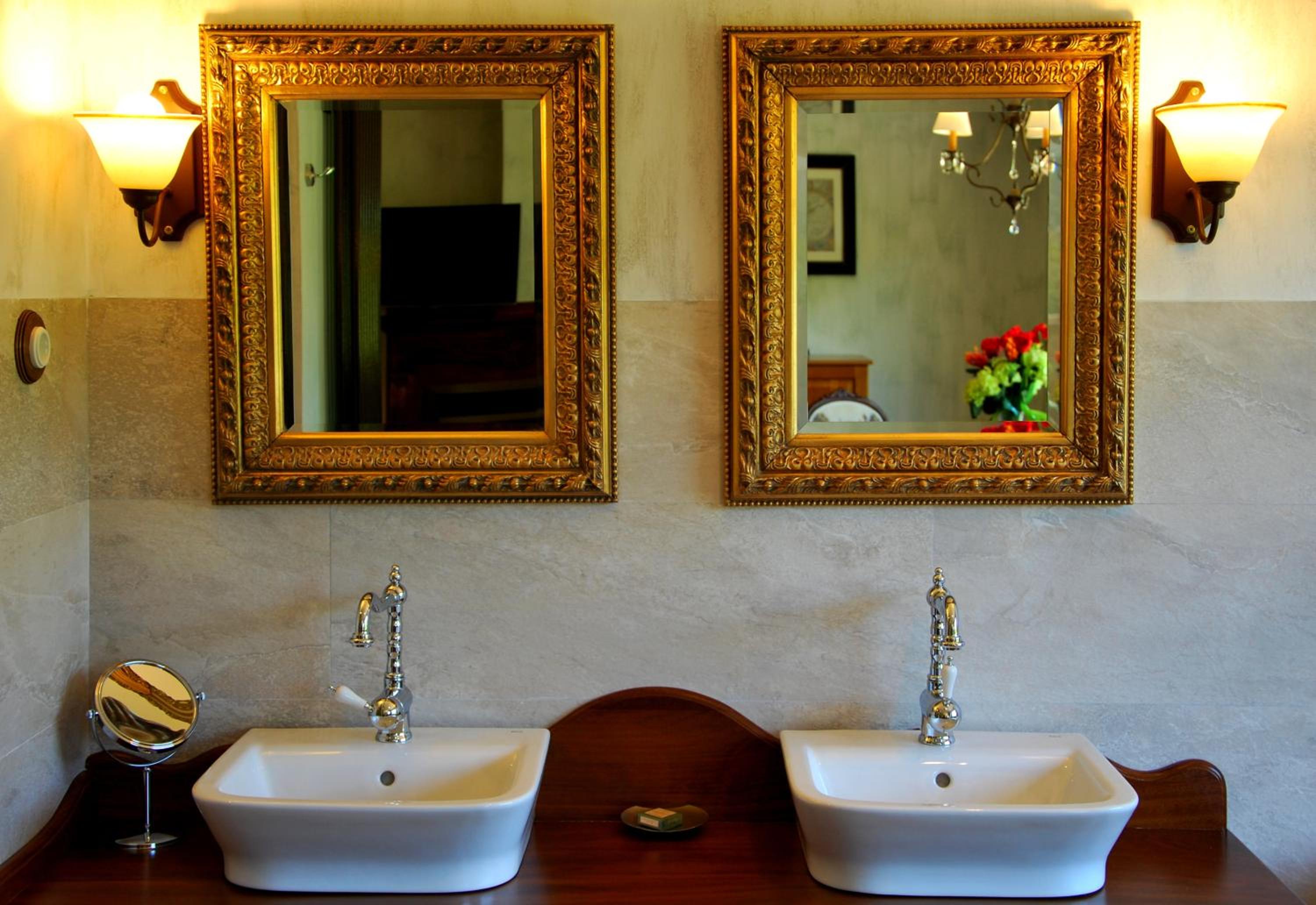 Suite with Terrace and Hydromassage Bath photo 3