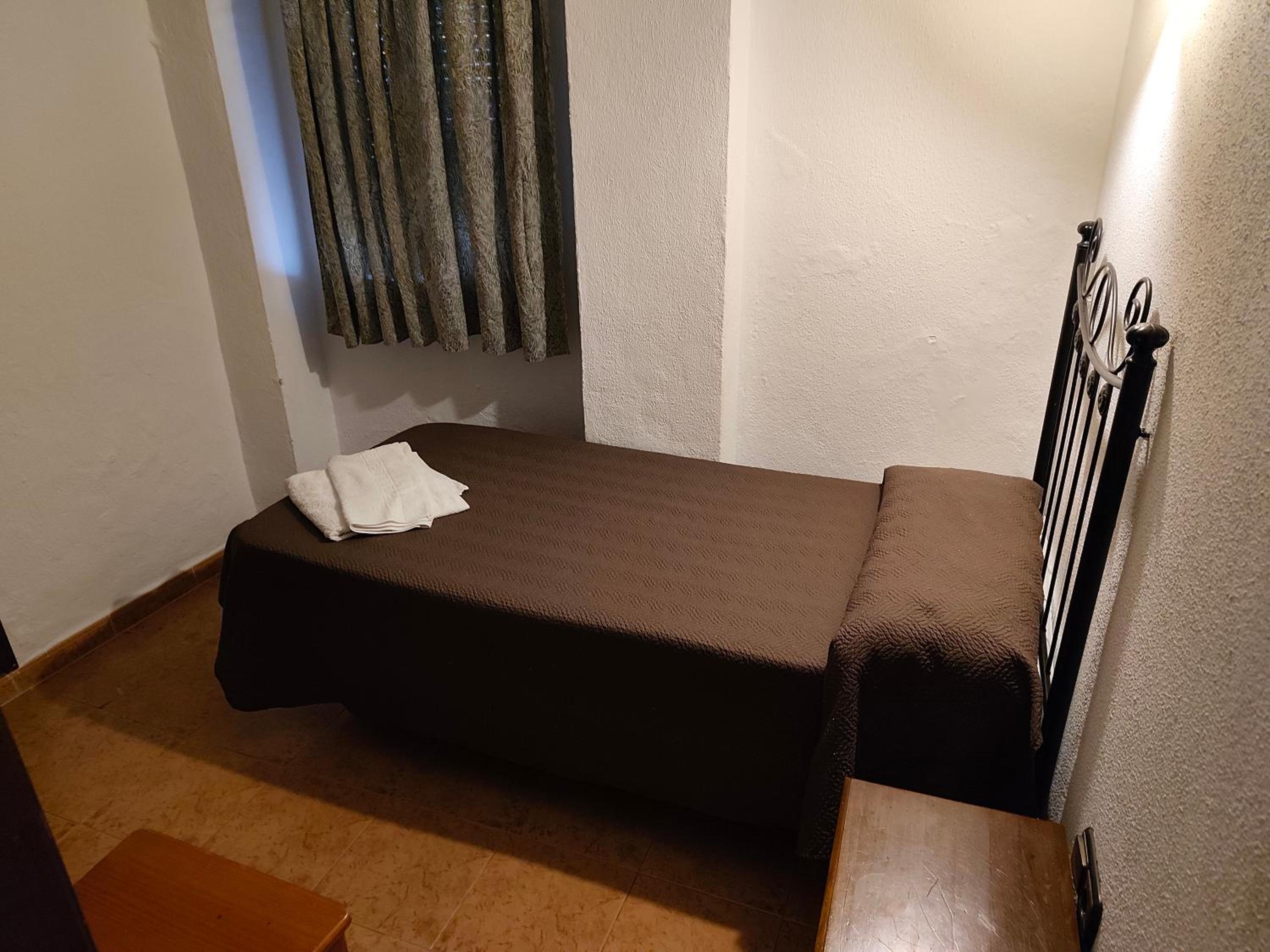 Small Single Room
