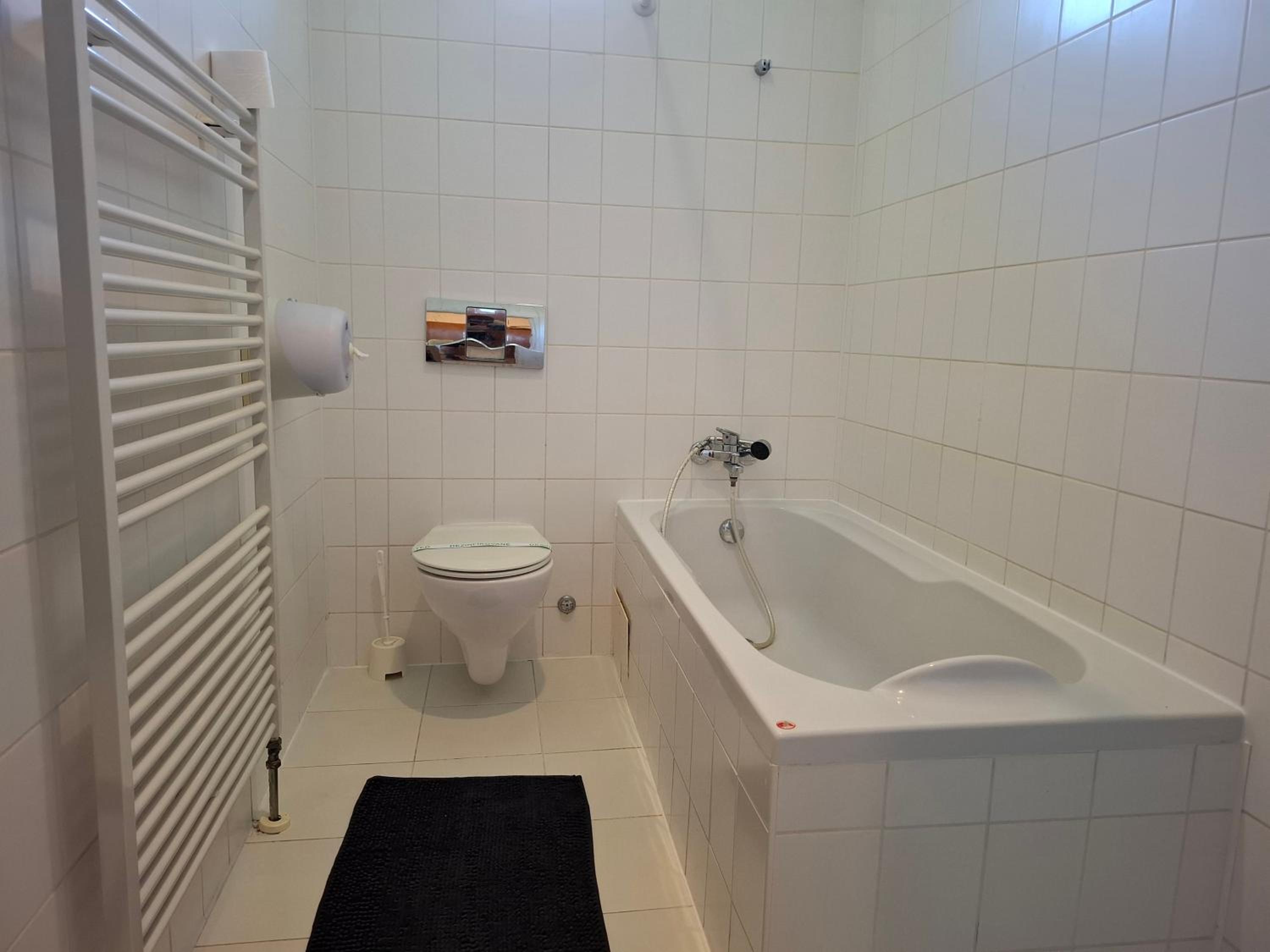 Double Room - Photo 2