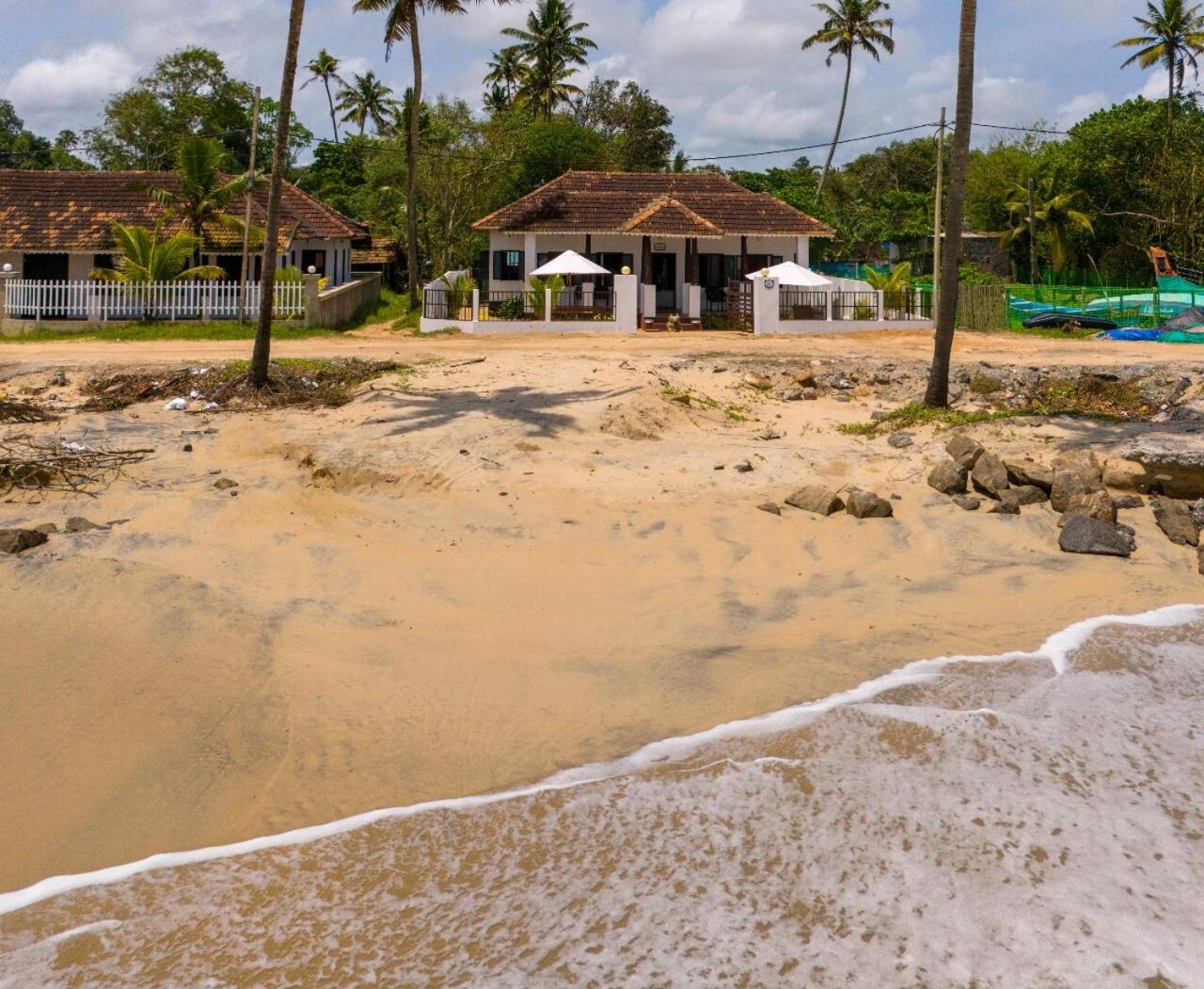 Villa - Beach Front