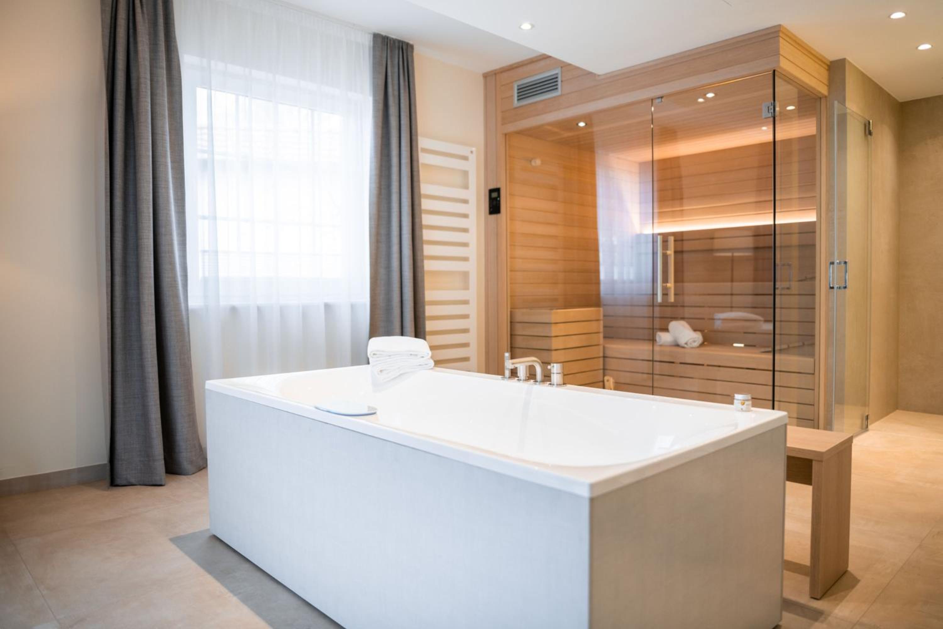 Suite with Sauna photo 2