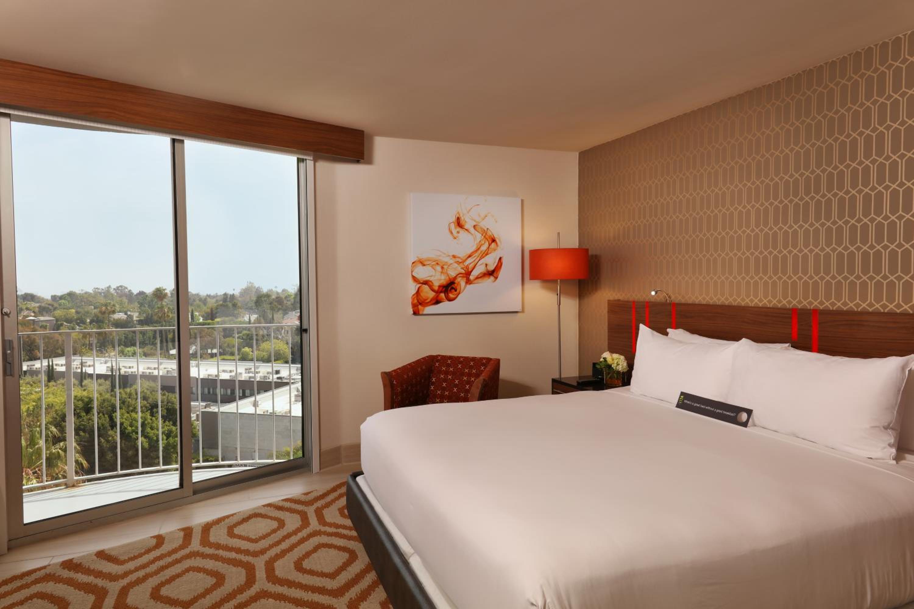 West Coast King Room (No Resort Fee)