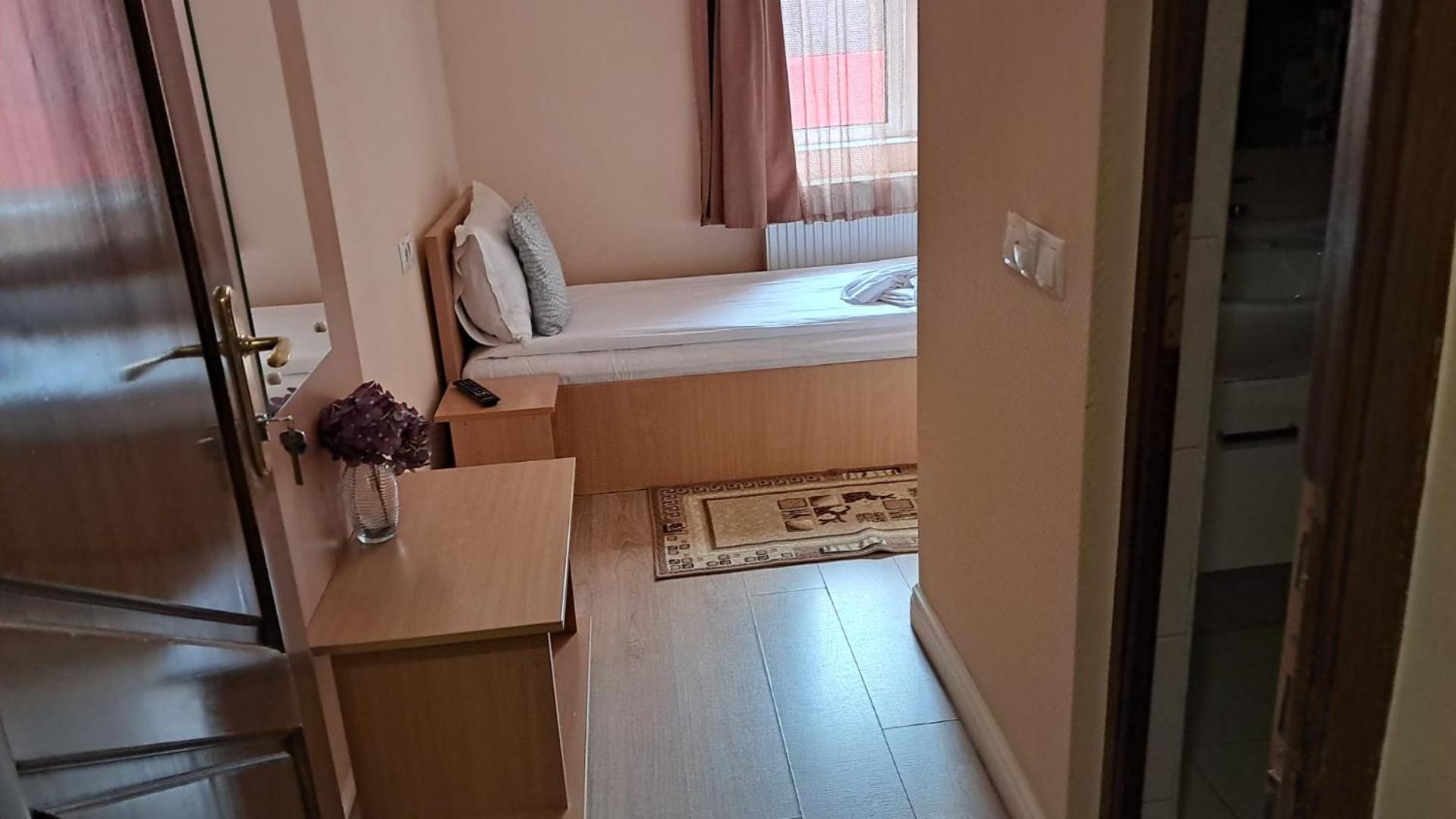 Economy Double Room photo 1