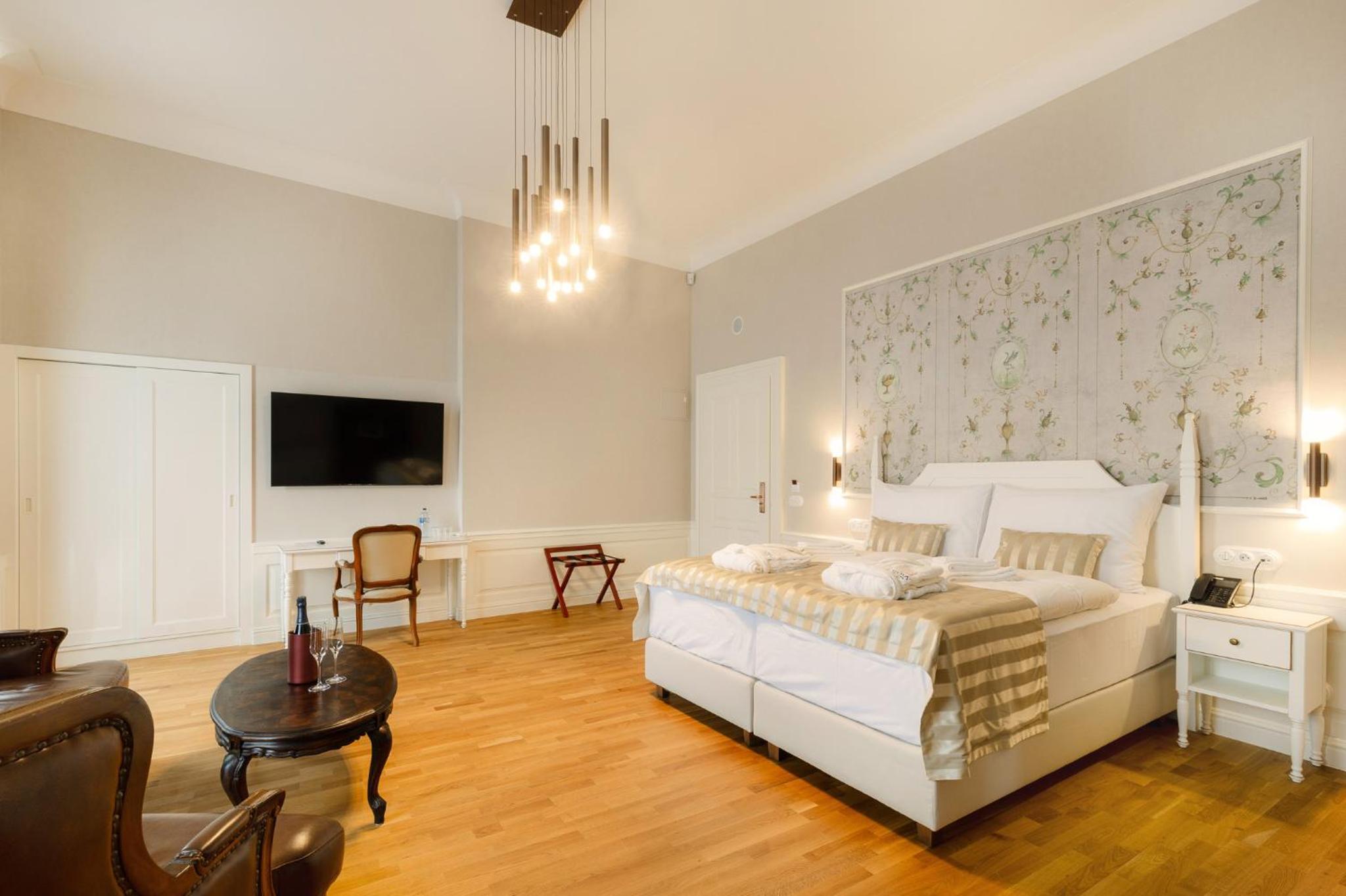 Suite photo 1