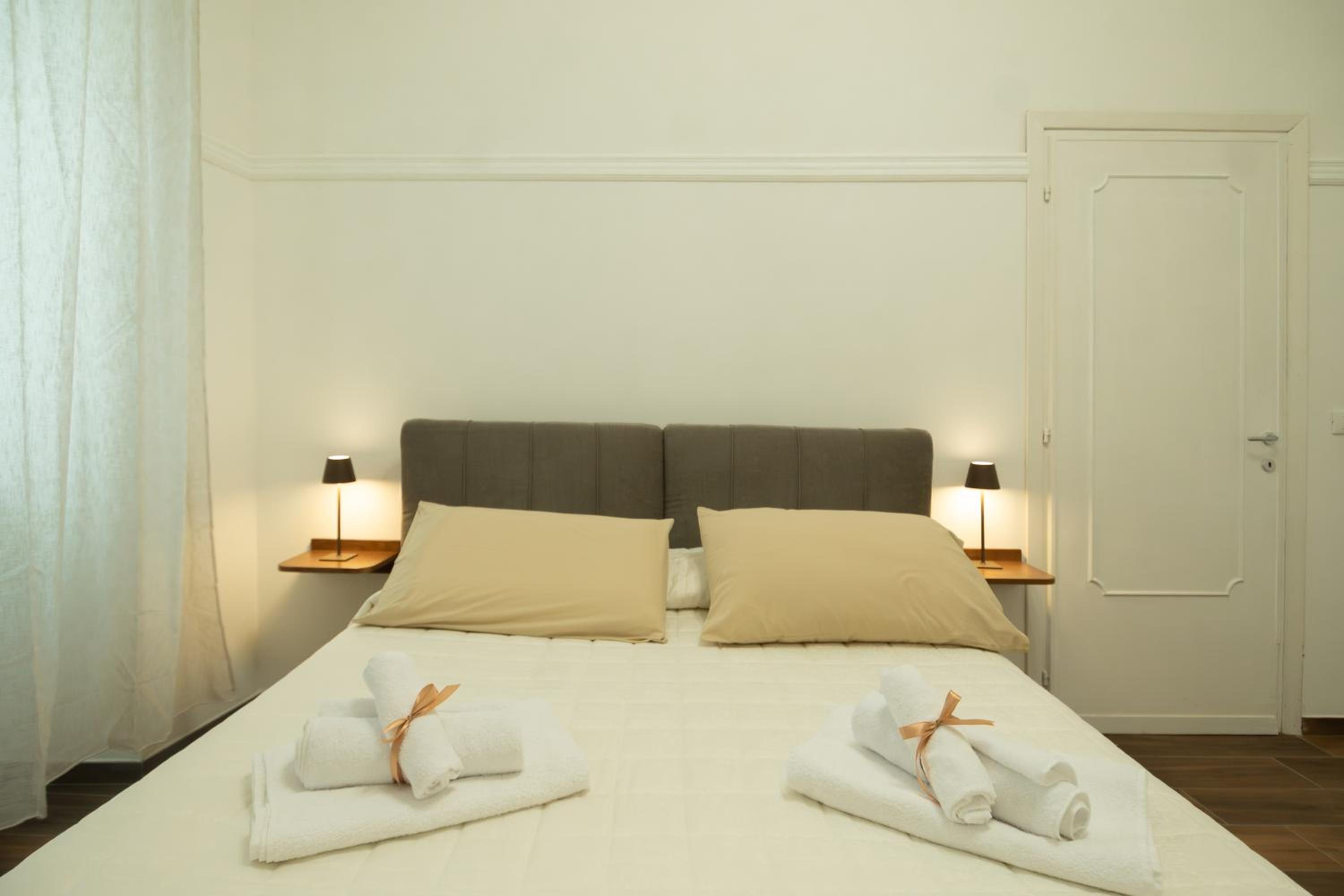 Large Double Room photo 1