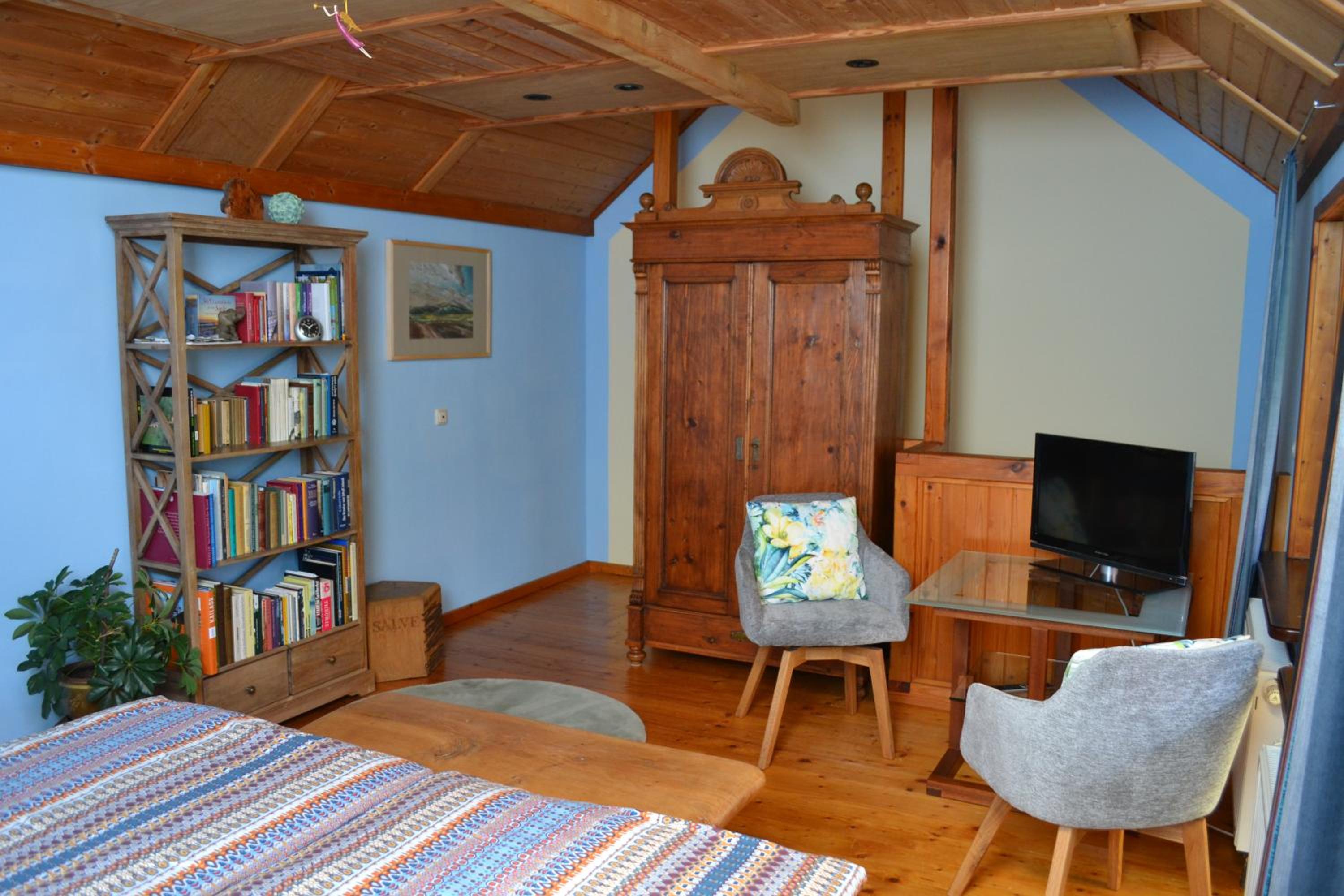Apartment photo 2