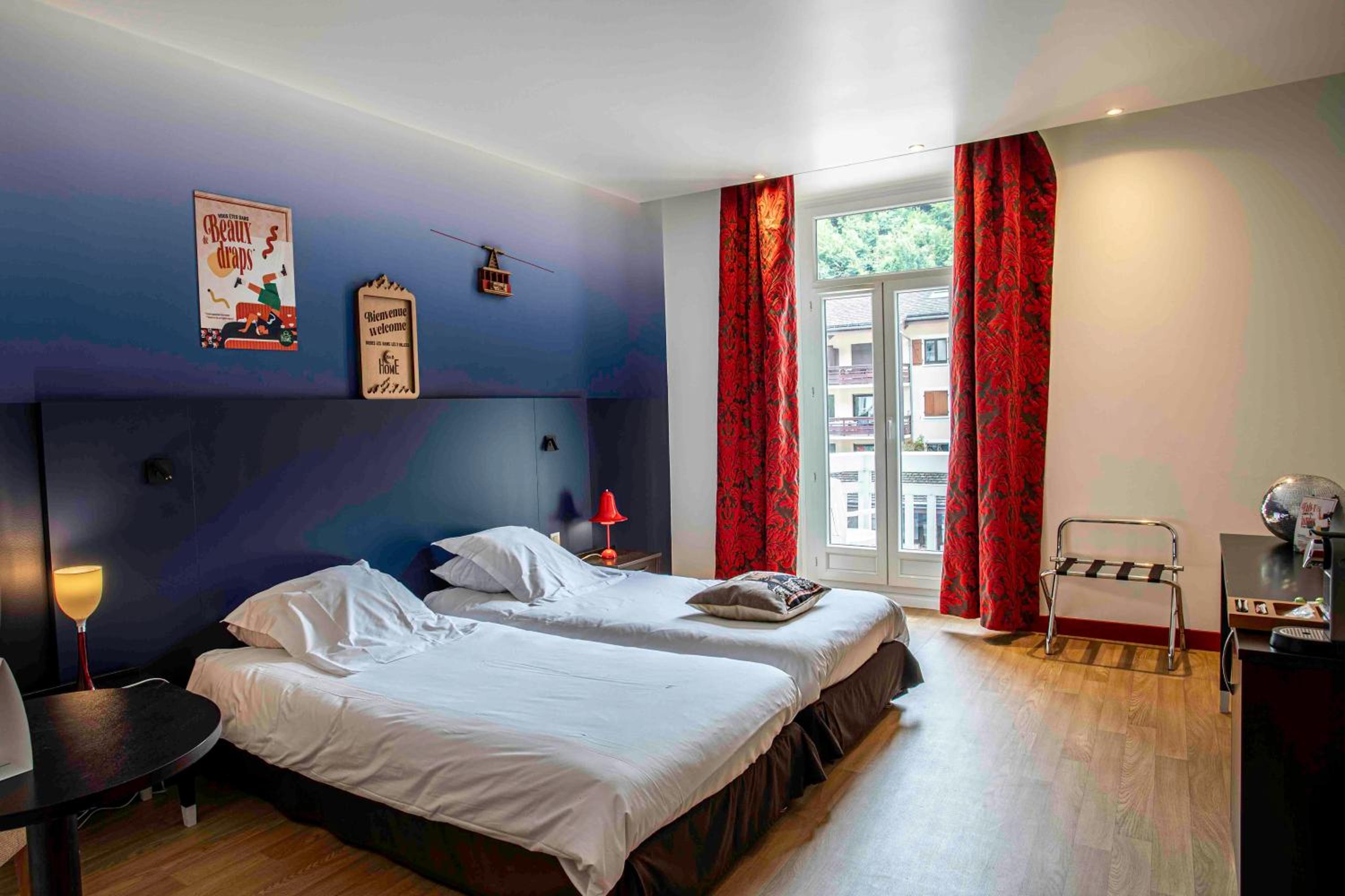Twin Room - Photo 2