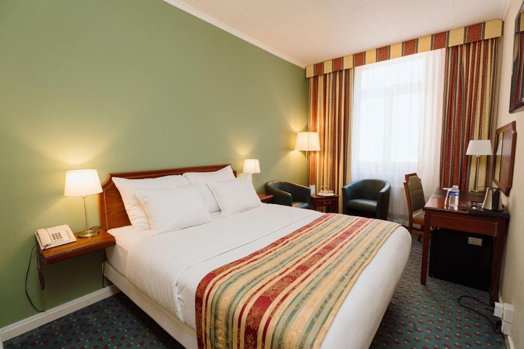 Double Room - Photo 2