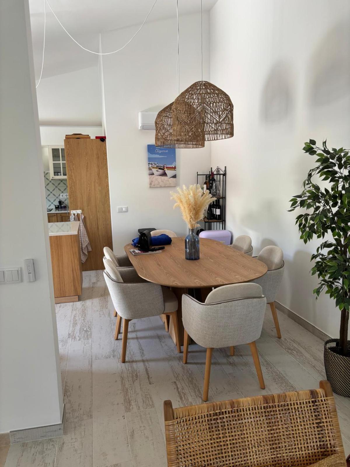Three-Bedroom Deluxe Apartment photo 2