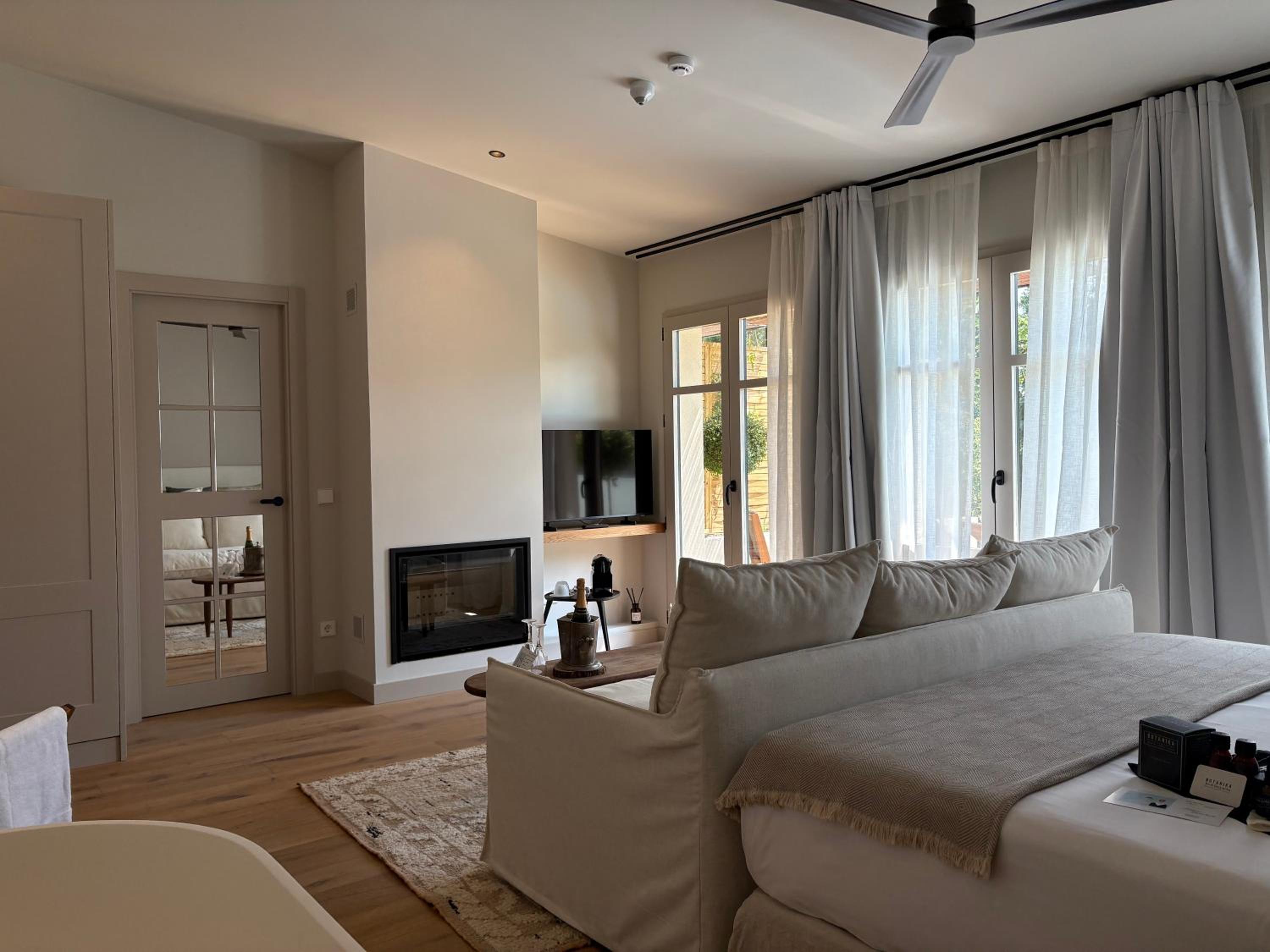 Suite with Private Pool
