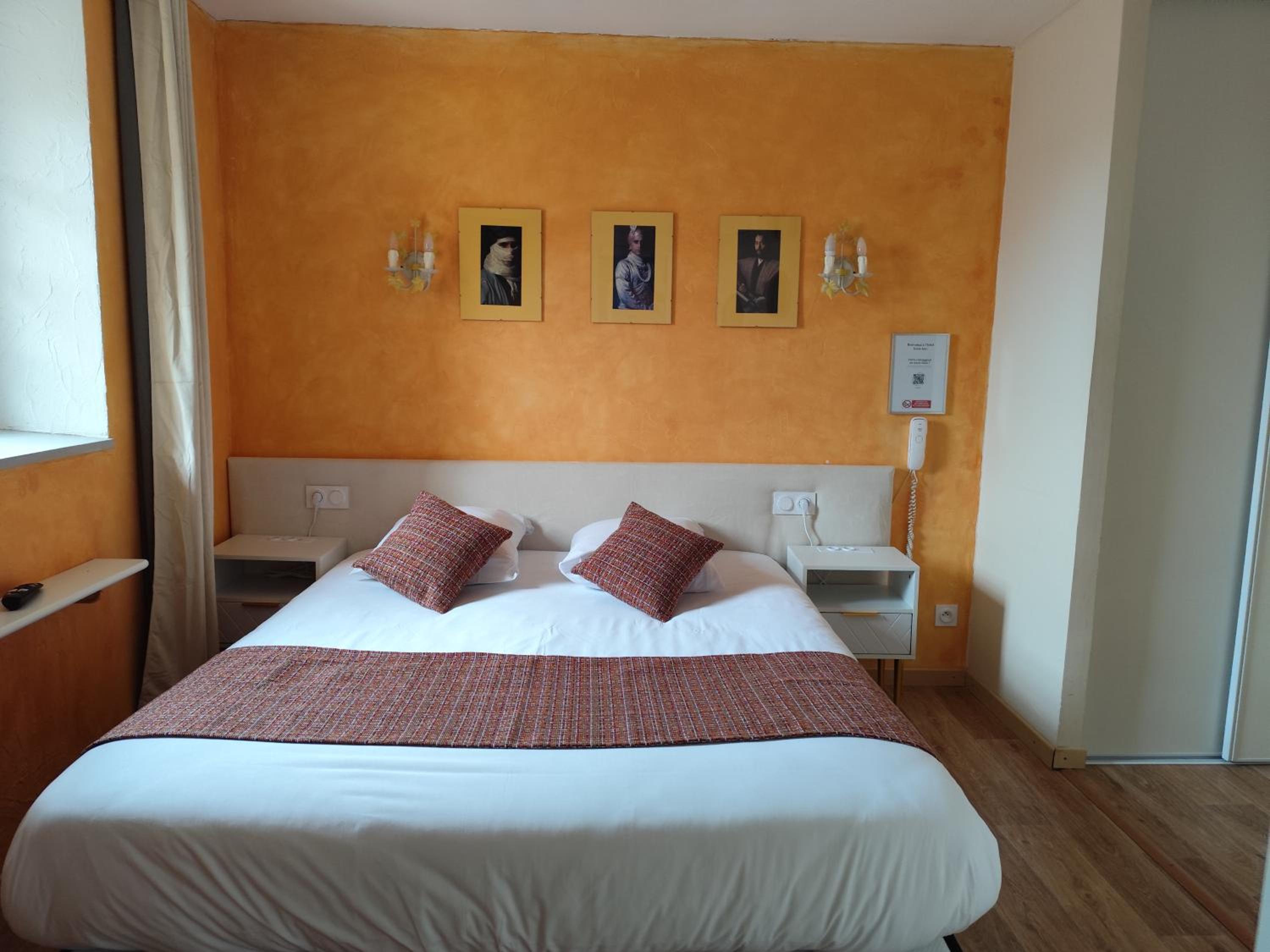 Standard Queen Room