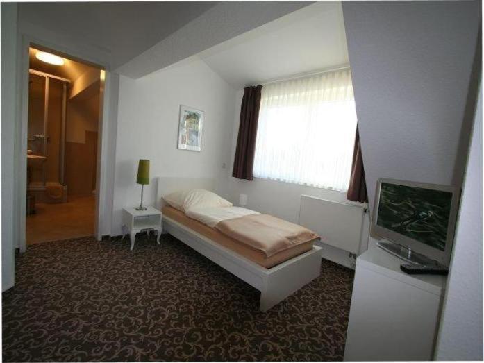 Single Room photo 2