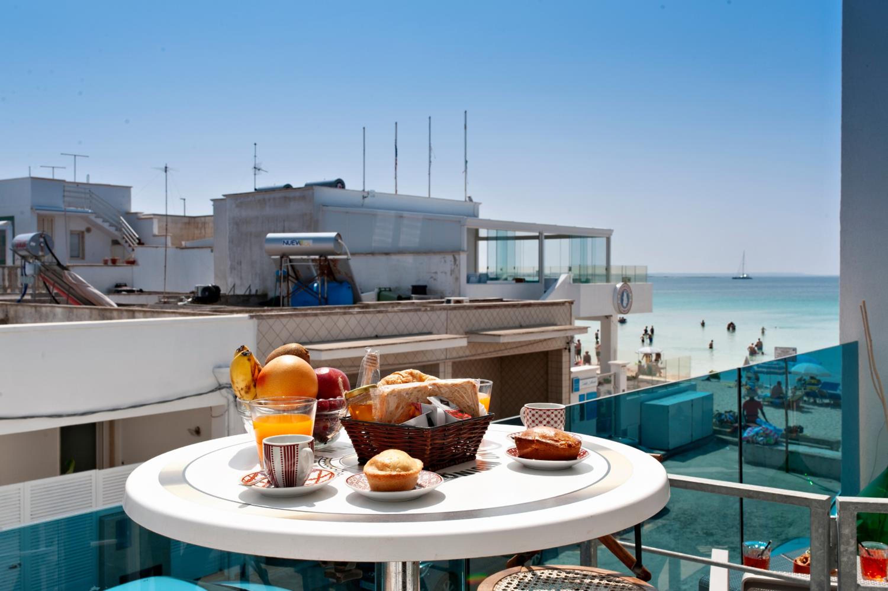 Two-Bedroom Apartment with Sea View photo 2