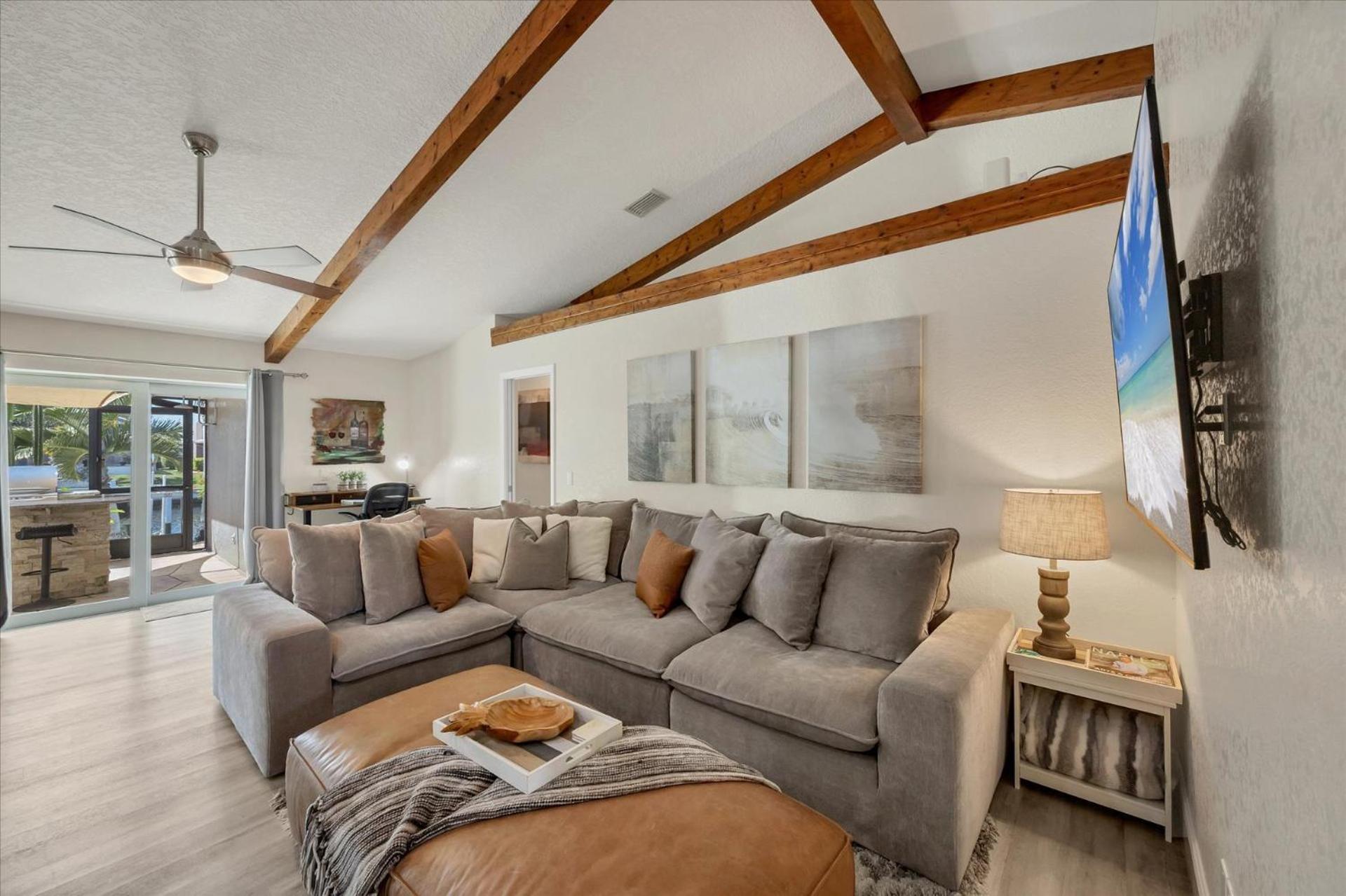 Three-Bedroom House photo 2
