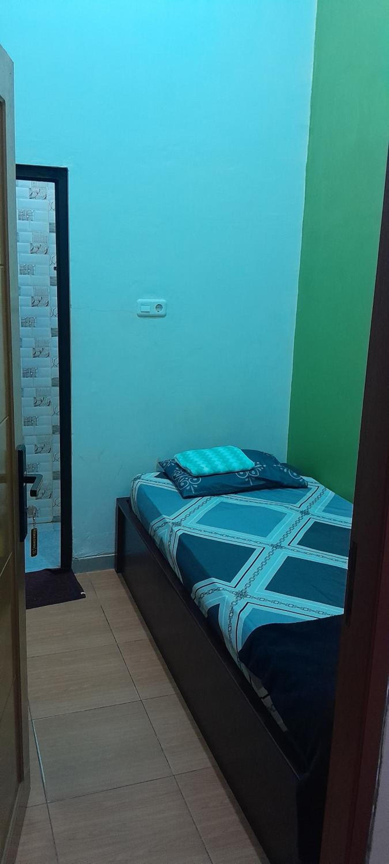 Budget Single Room