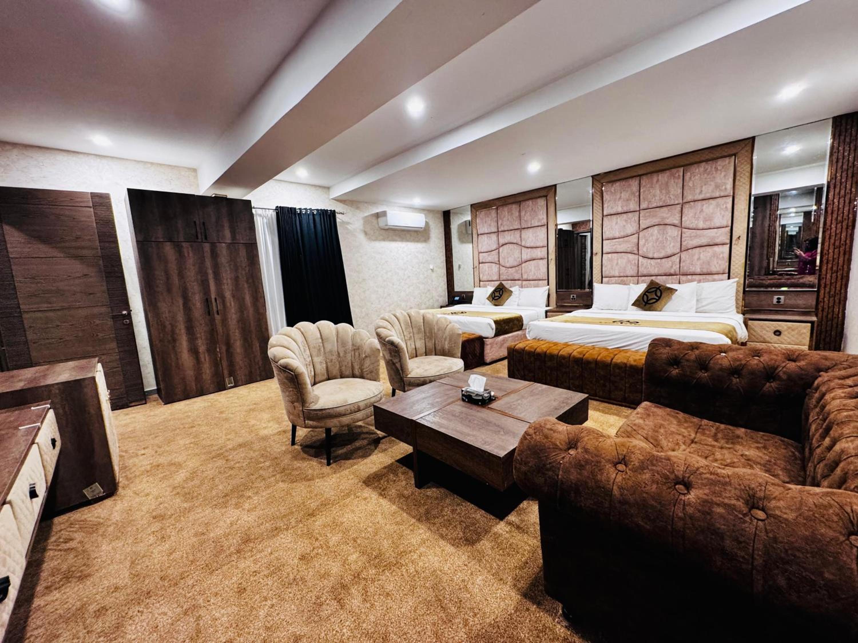 Deluxe Double or Twin Room
