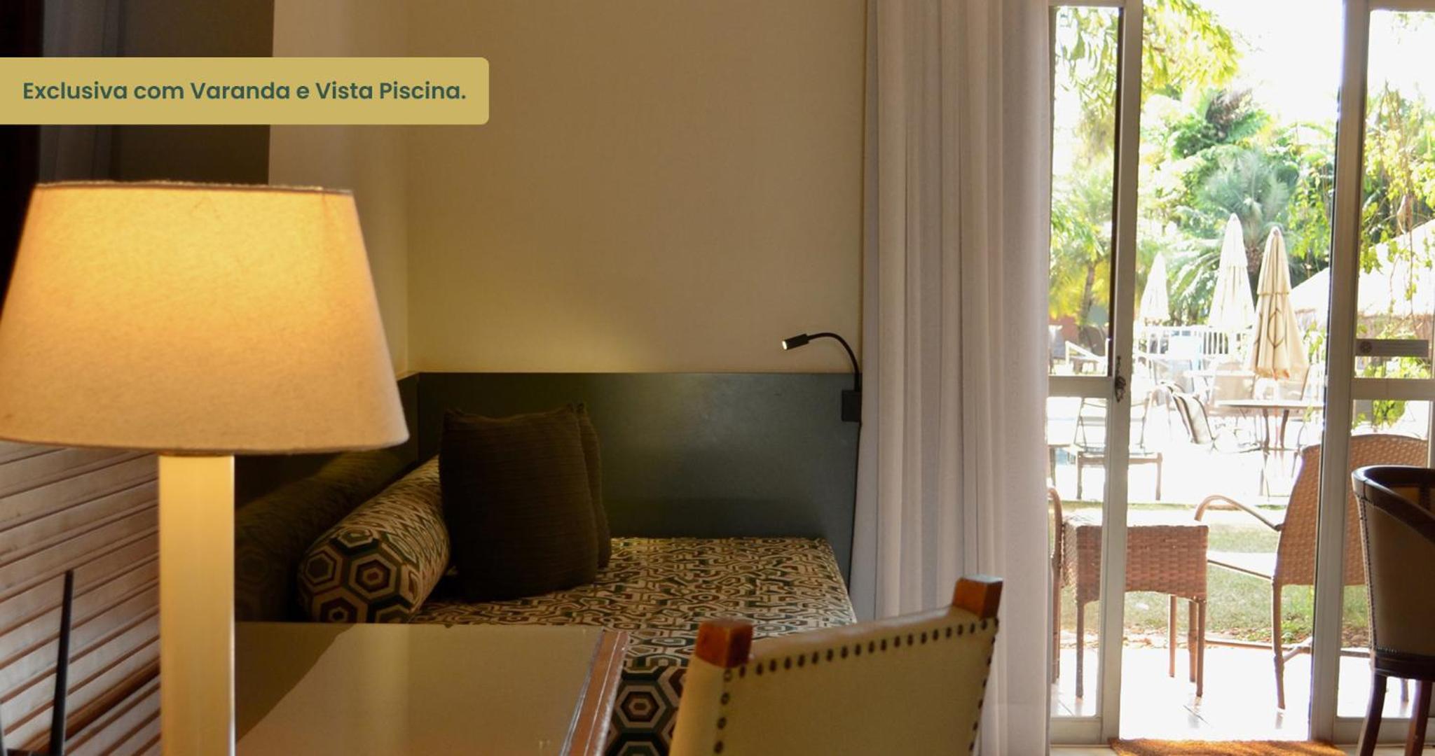 Deluxe family room with pool view photo 3
