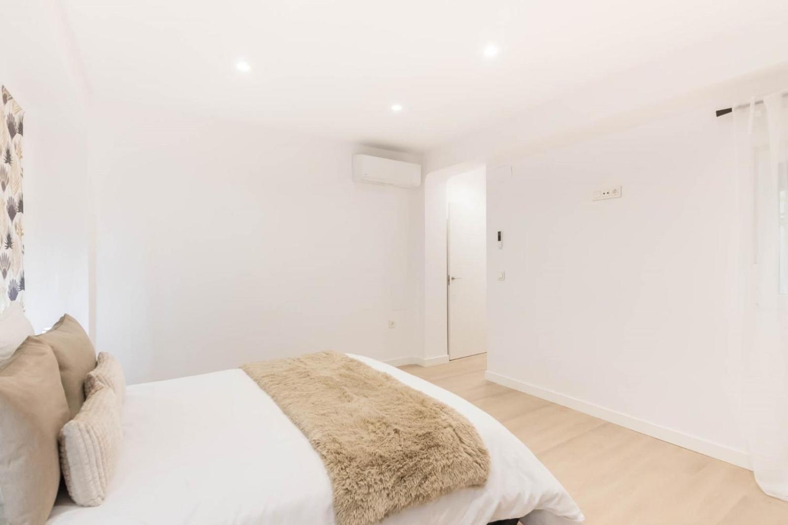 Three-Bedroom Premium Apartment photo 2